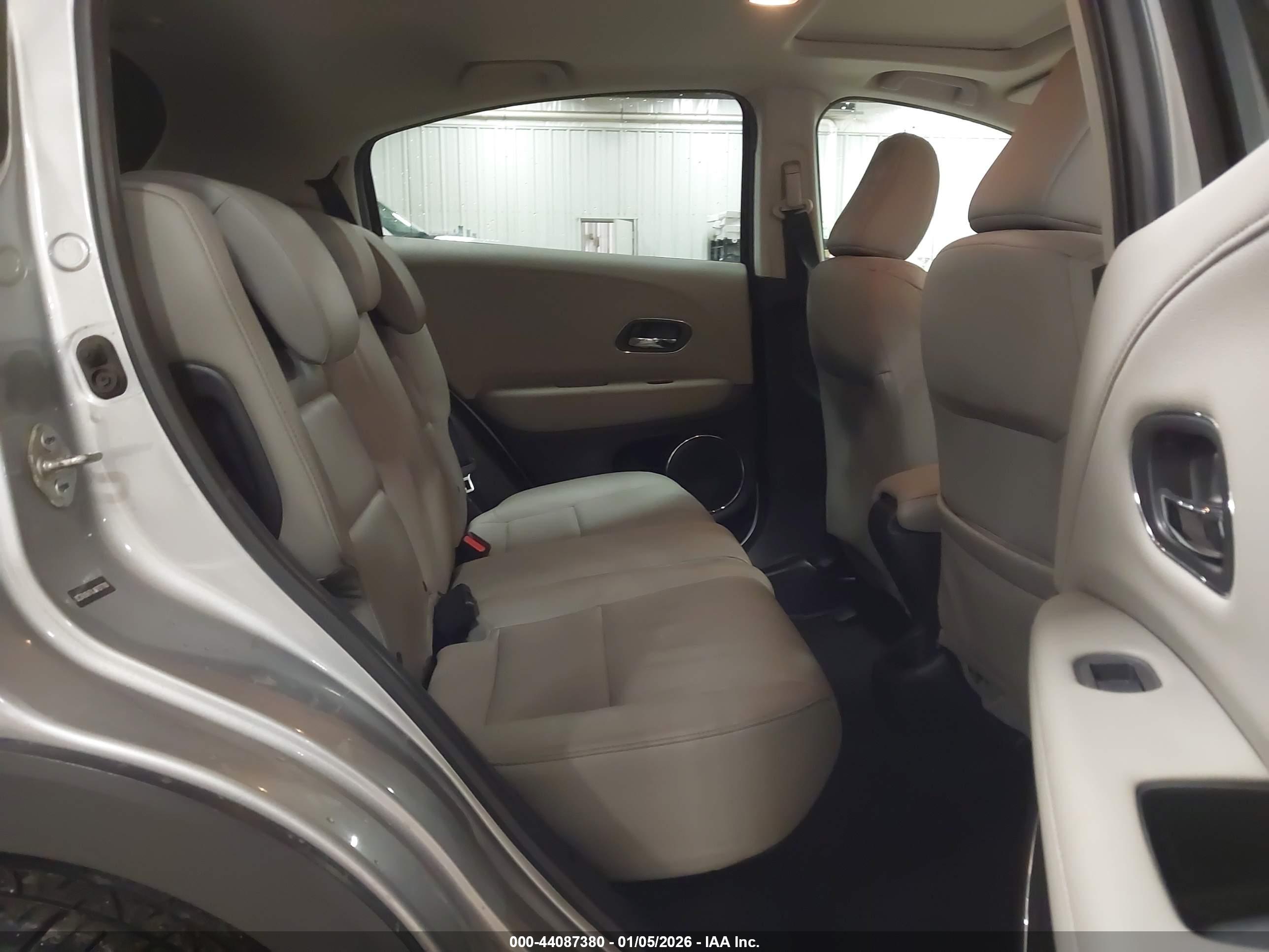 HONDA HR-V image 8