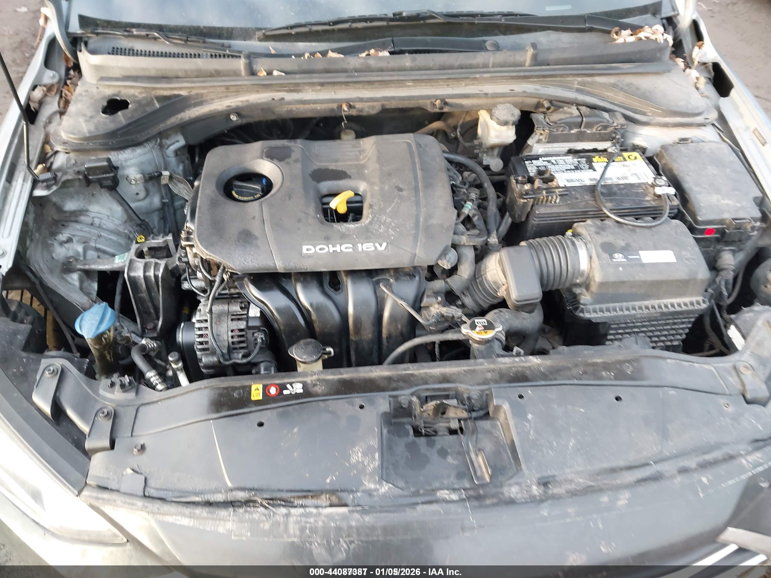 HYUNDAI ELANTRA image 10