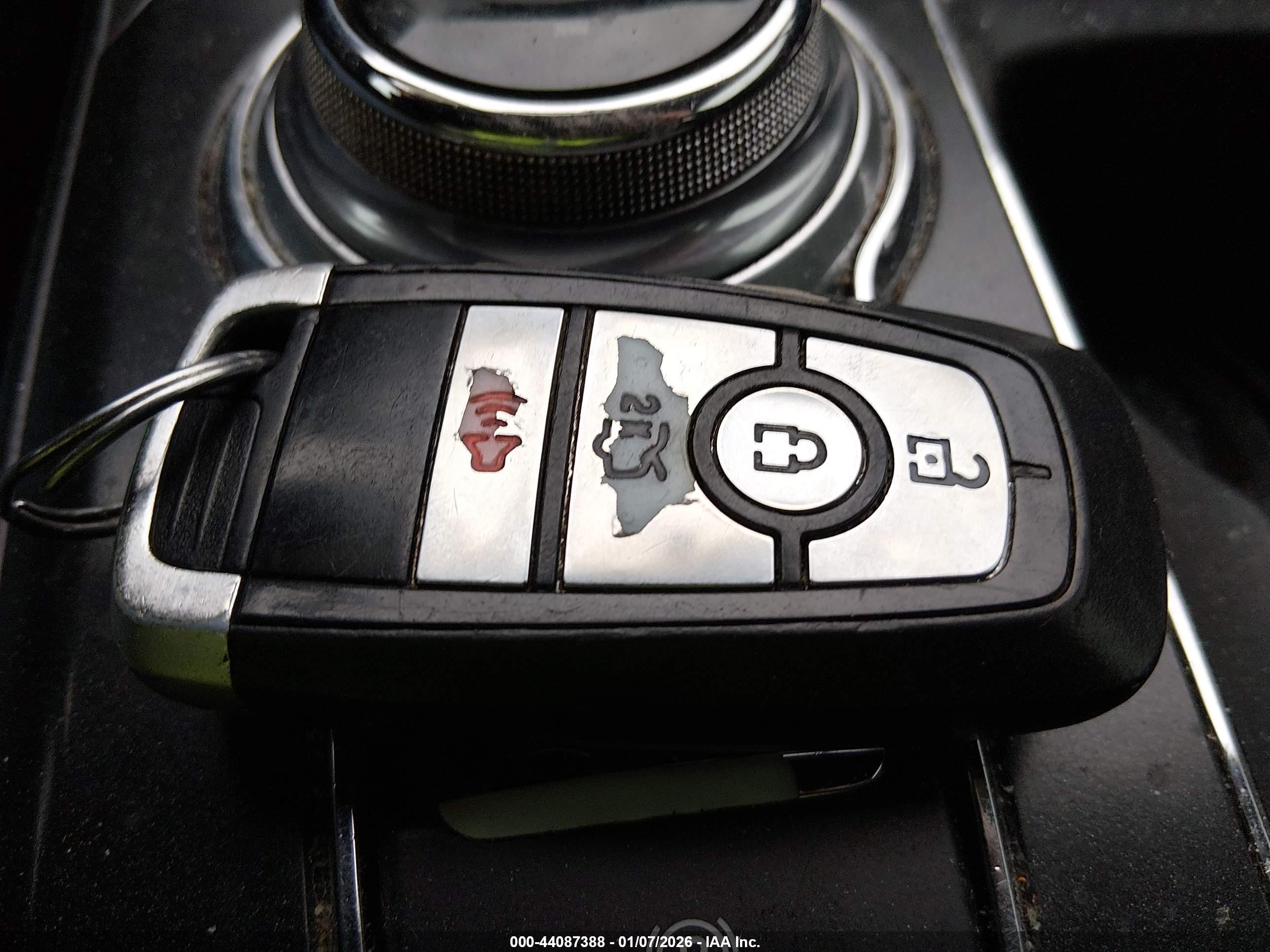 FORD FUSION image 11