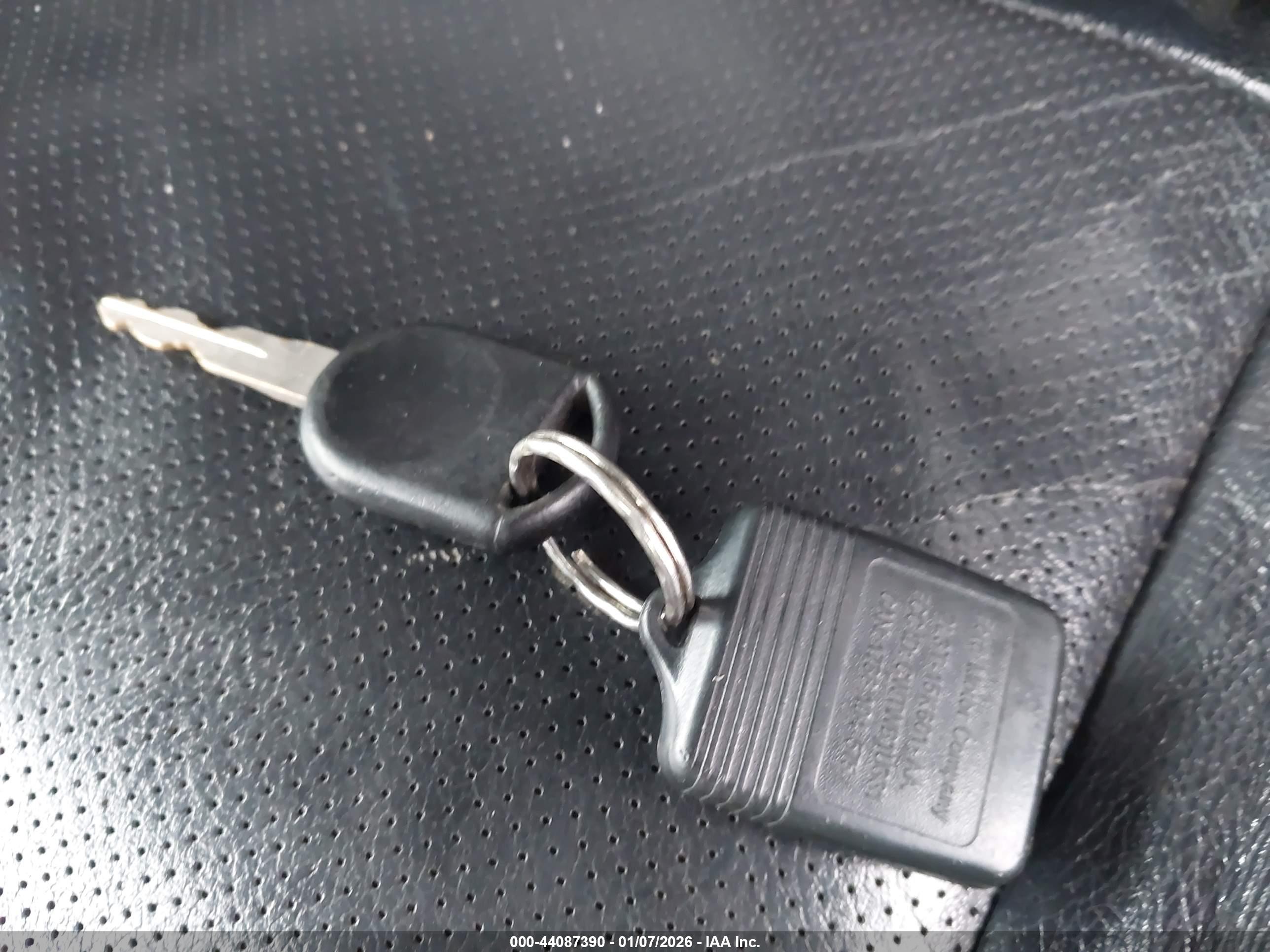 FORD ESCAPE image 11