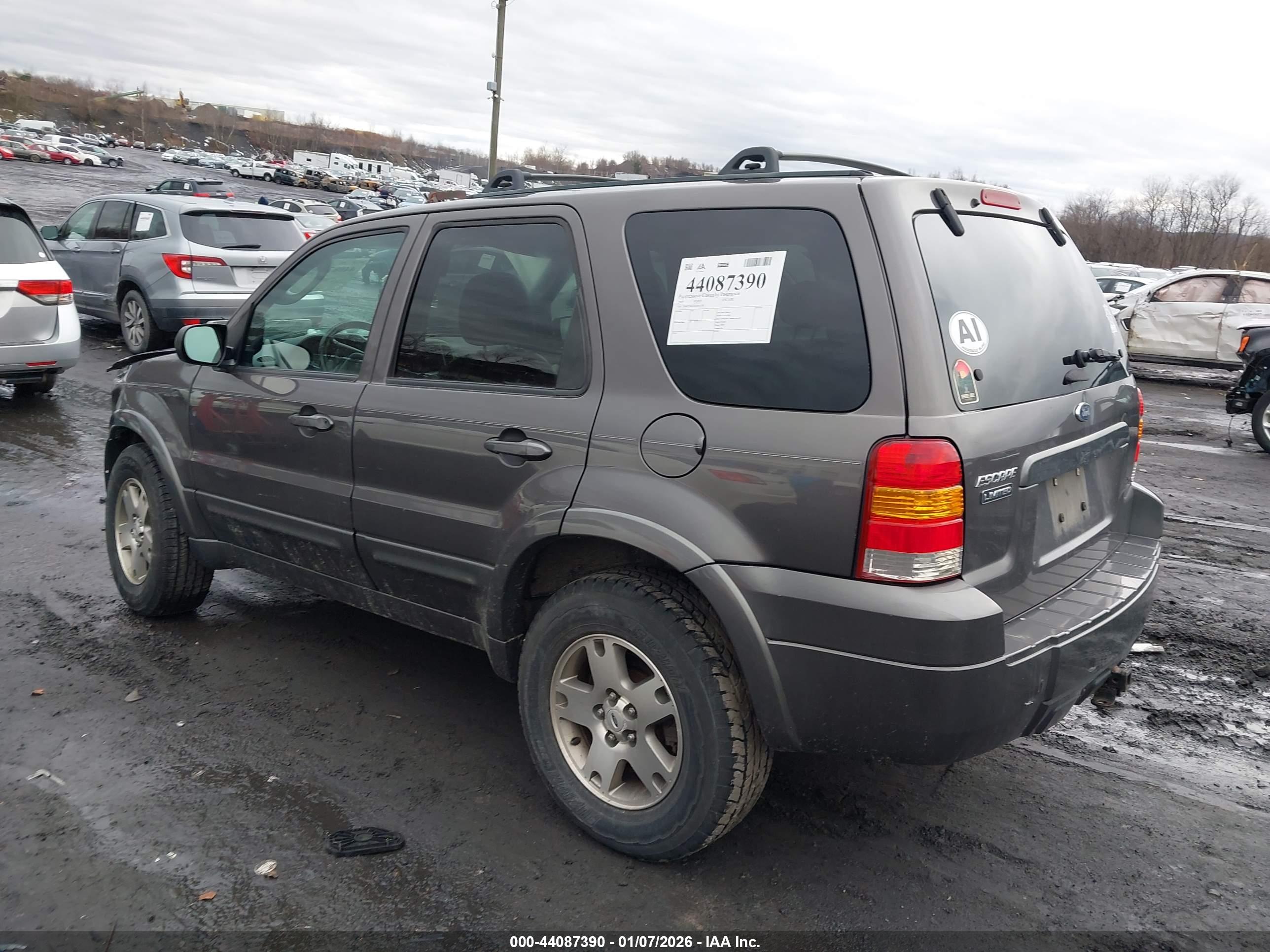 FORD ESCAPE image 3