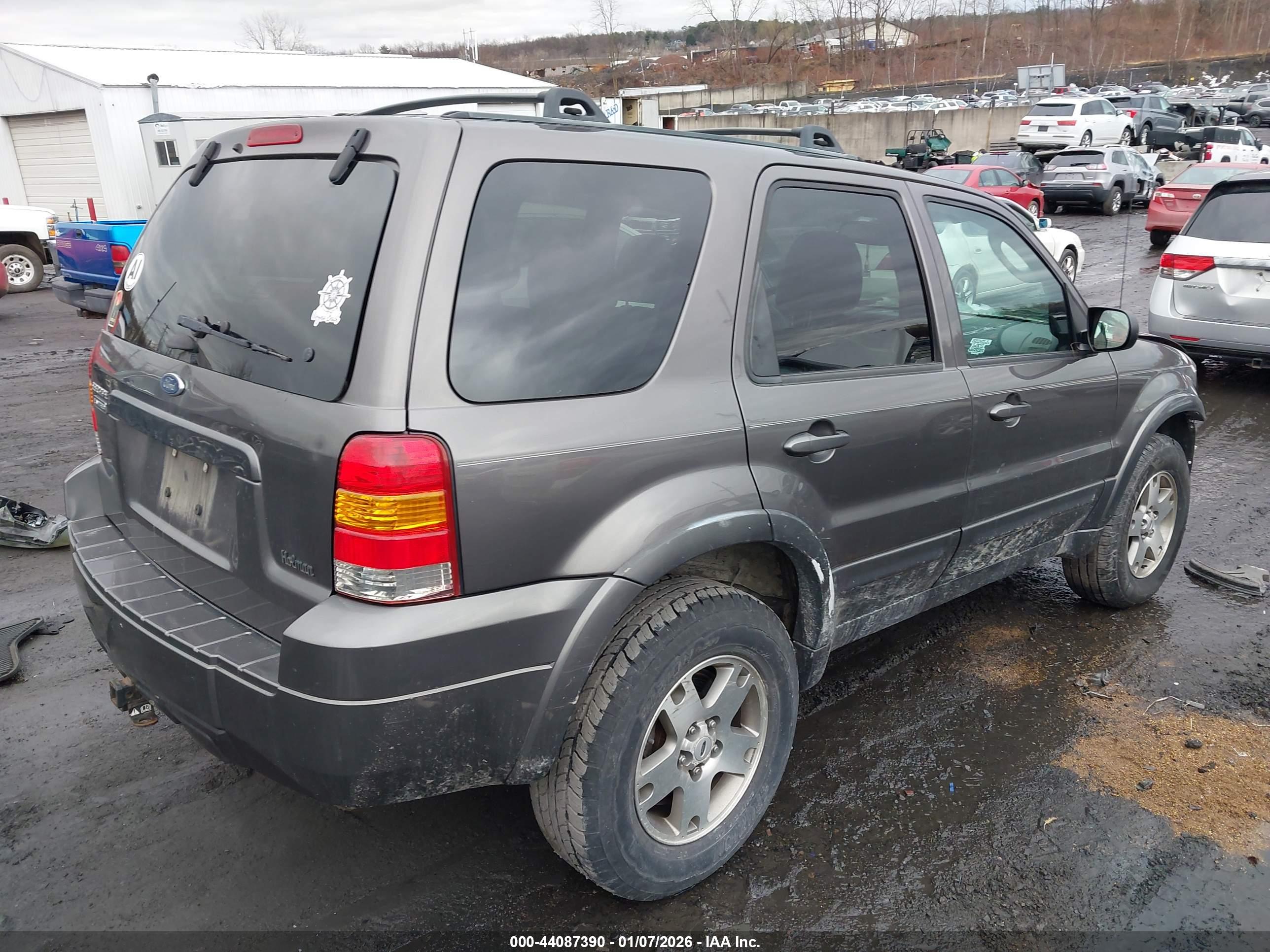 FORD ESCAPE image 4