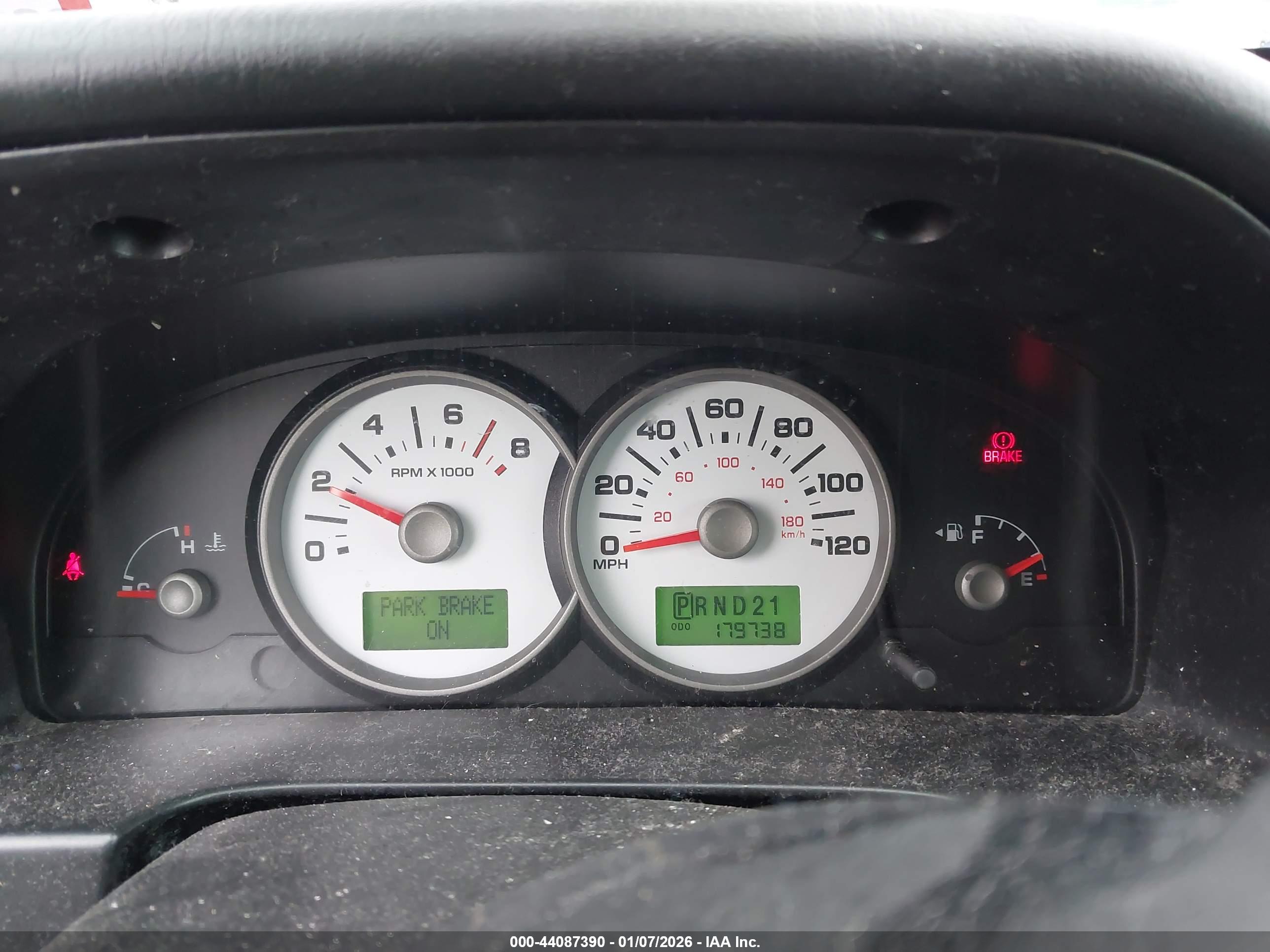 FORD ESCAPE image 7