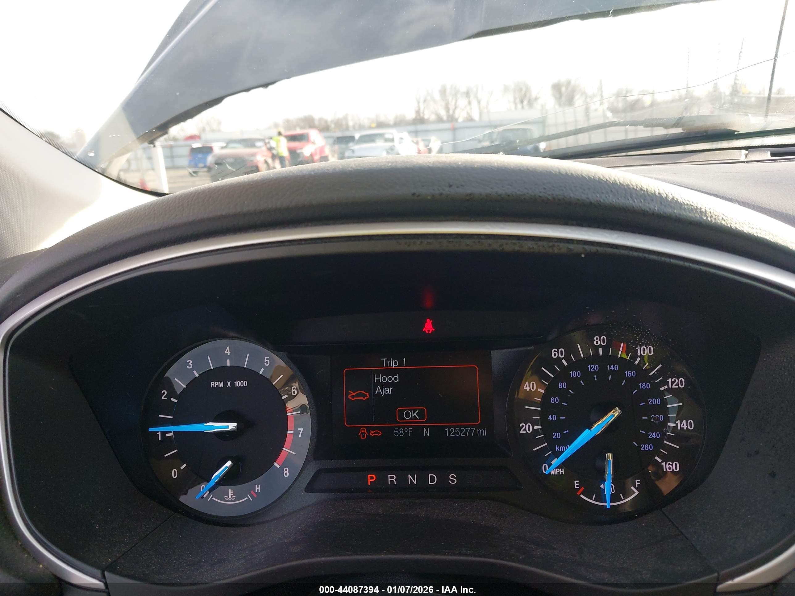FORD FUSION image 7