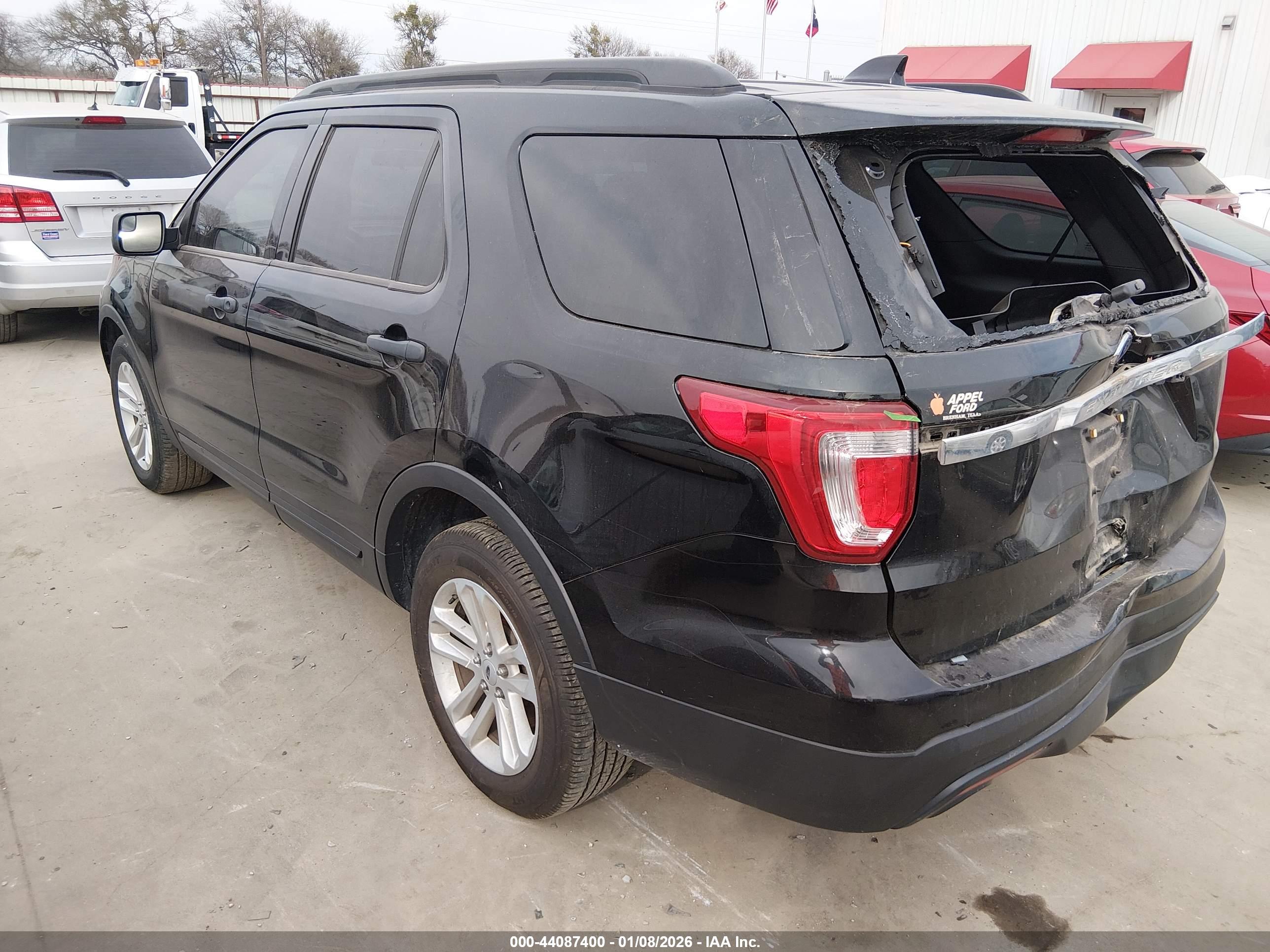 FORD EXPLORER image 3