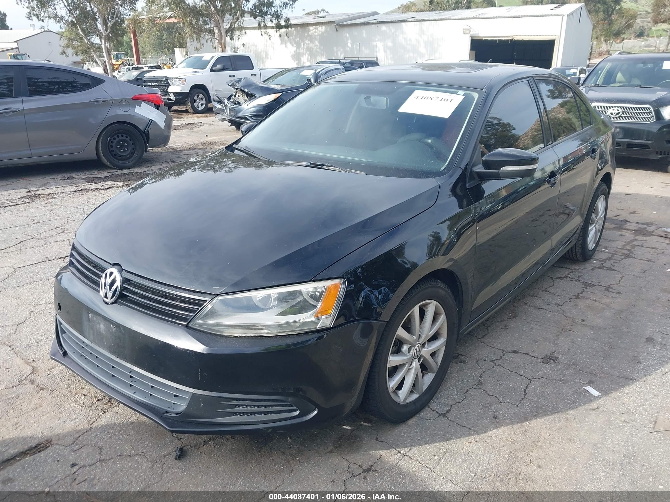 VOLKSWAGEN JETTA image 2
