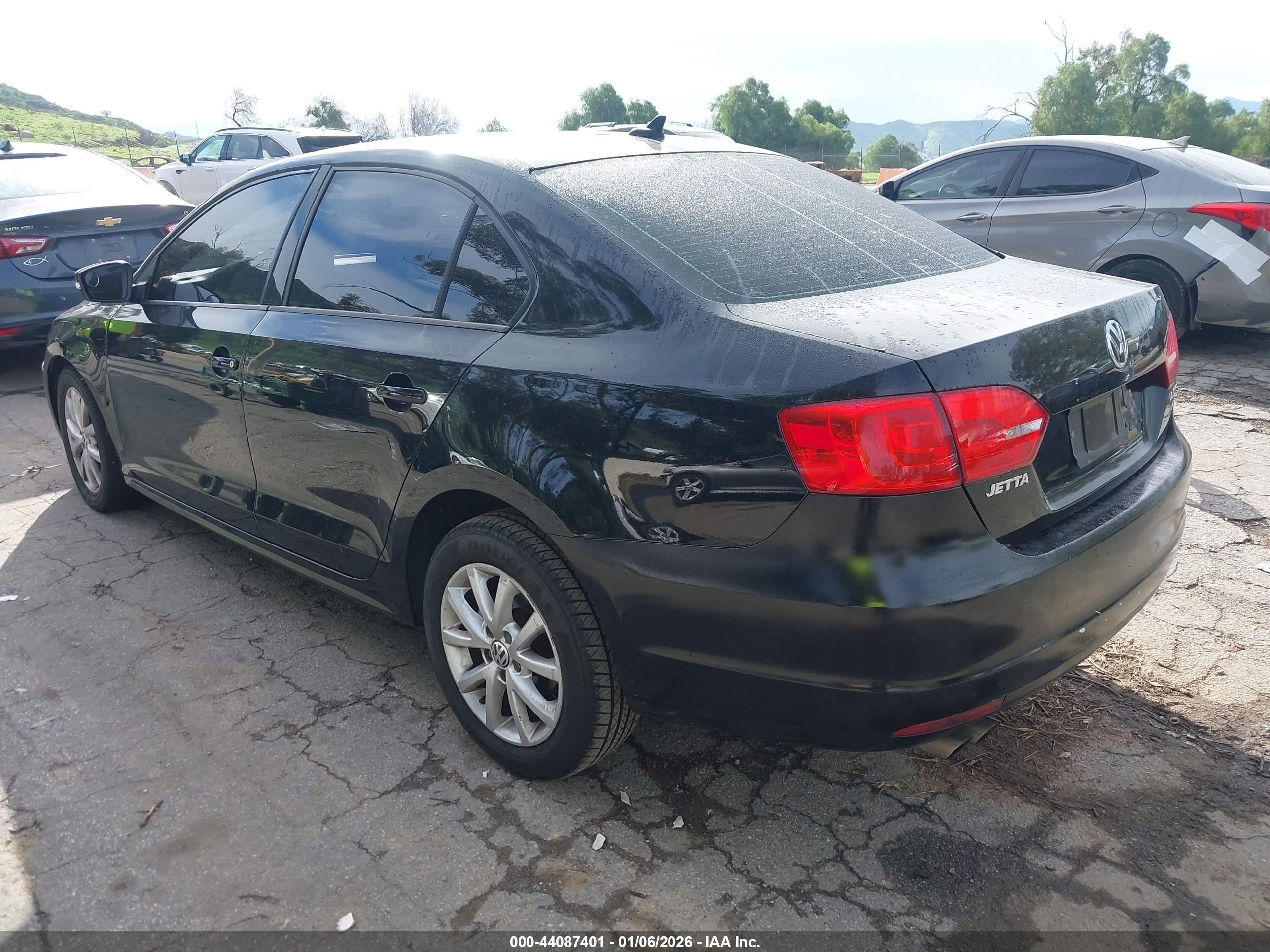 VOLKSWAGEN JETTA image 3