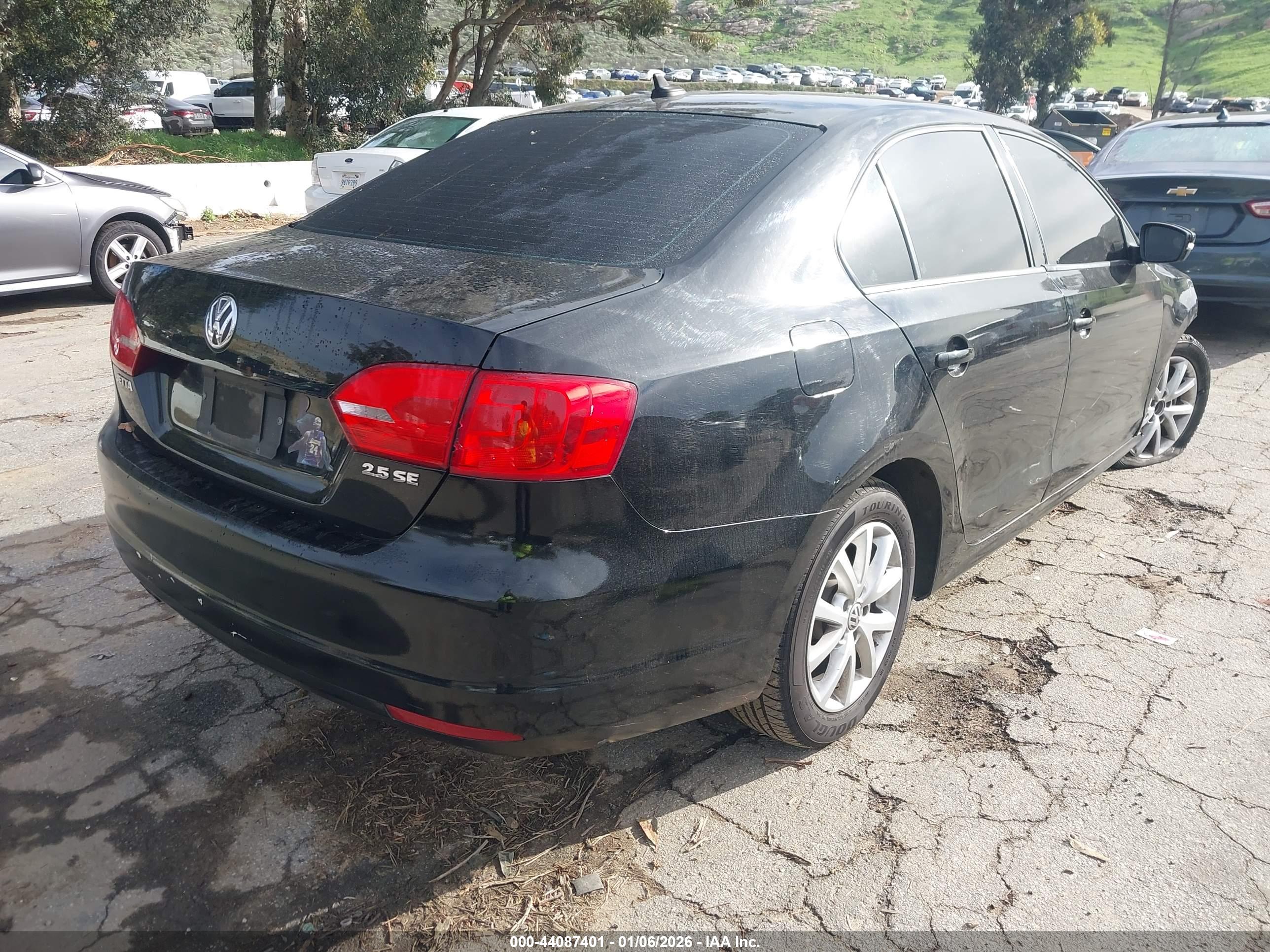 VOLKSWAGEN JETTA image 4