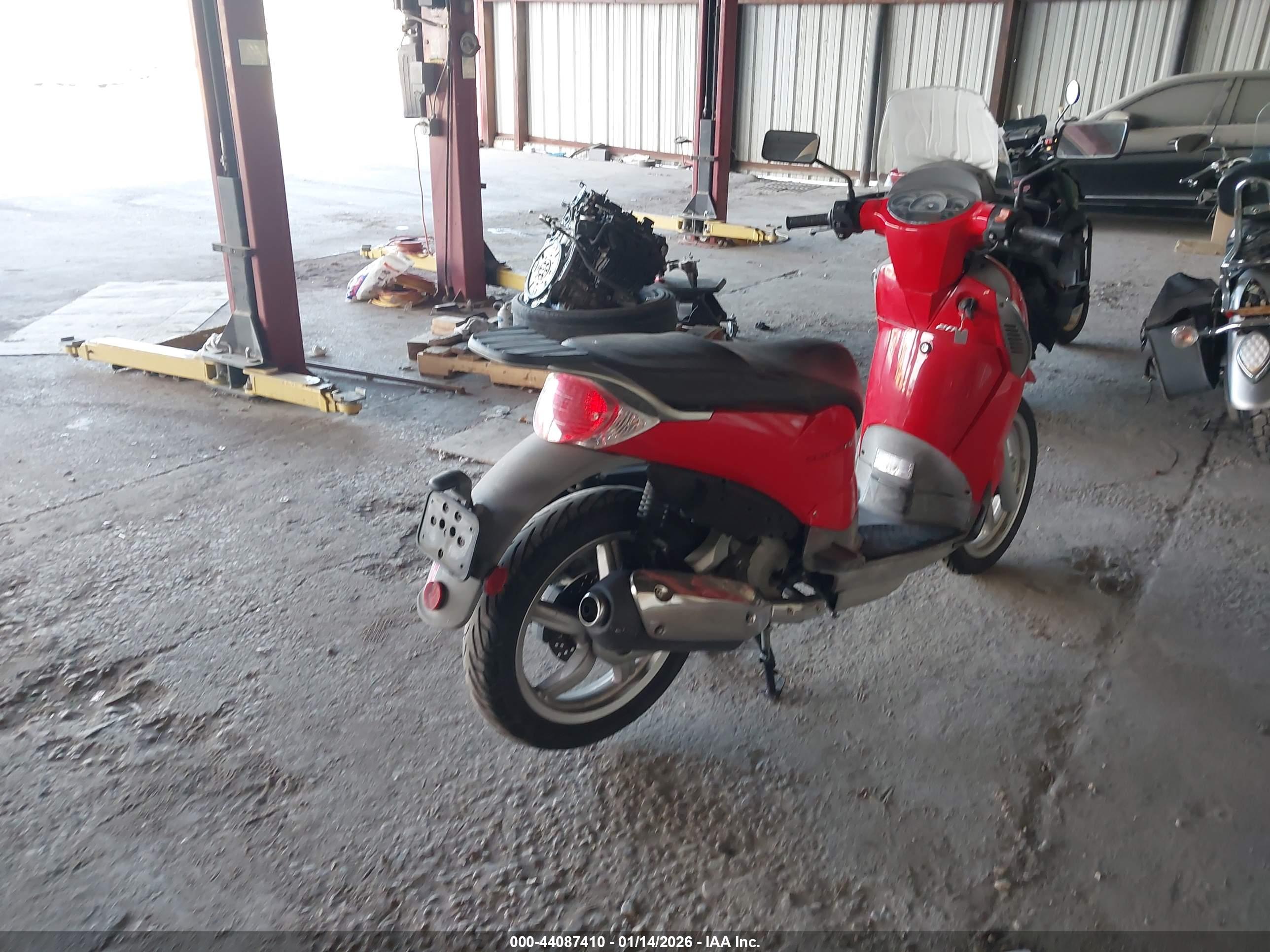 APRILIA SCARABEO image 3