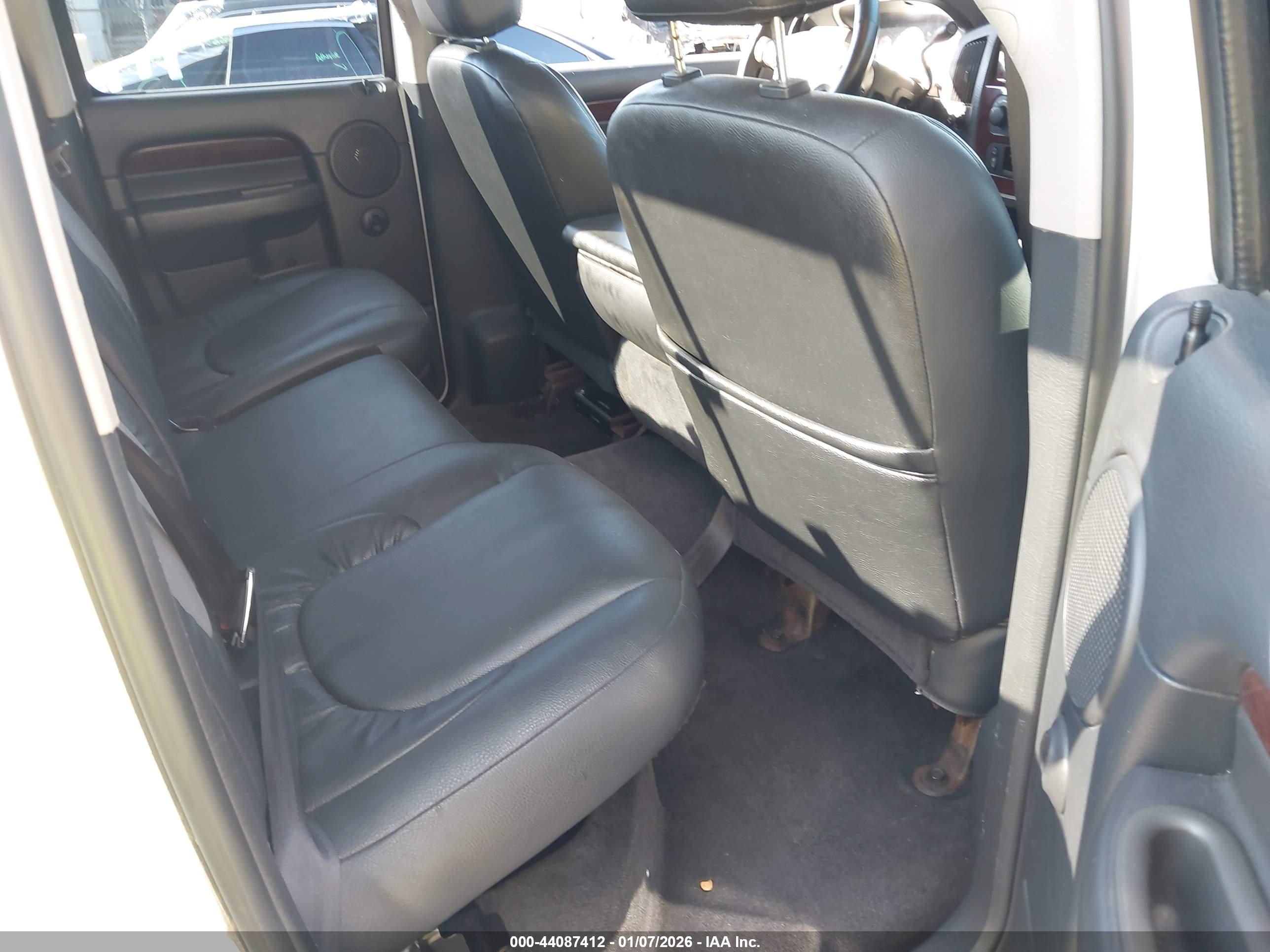DODGE RAM image 8
