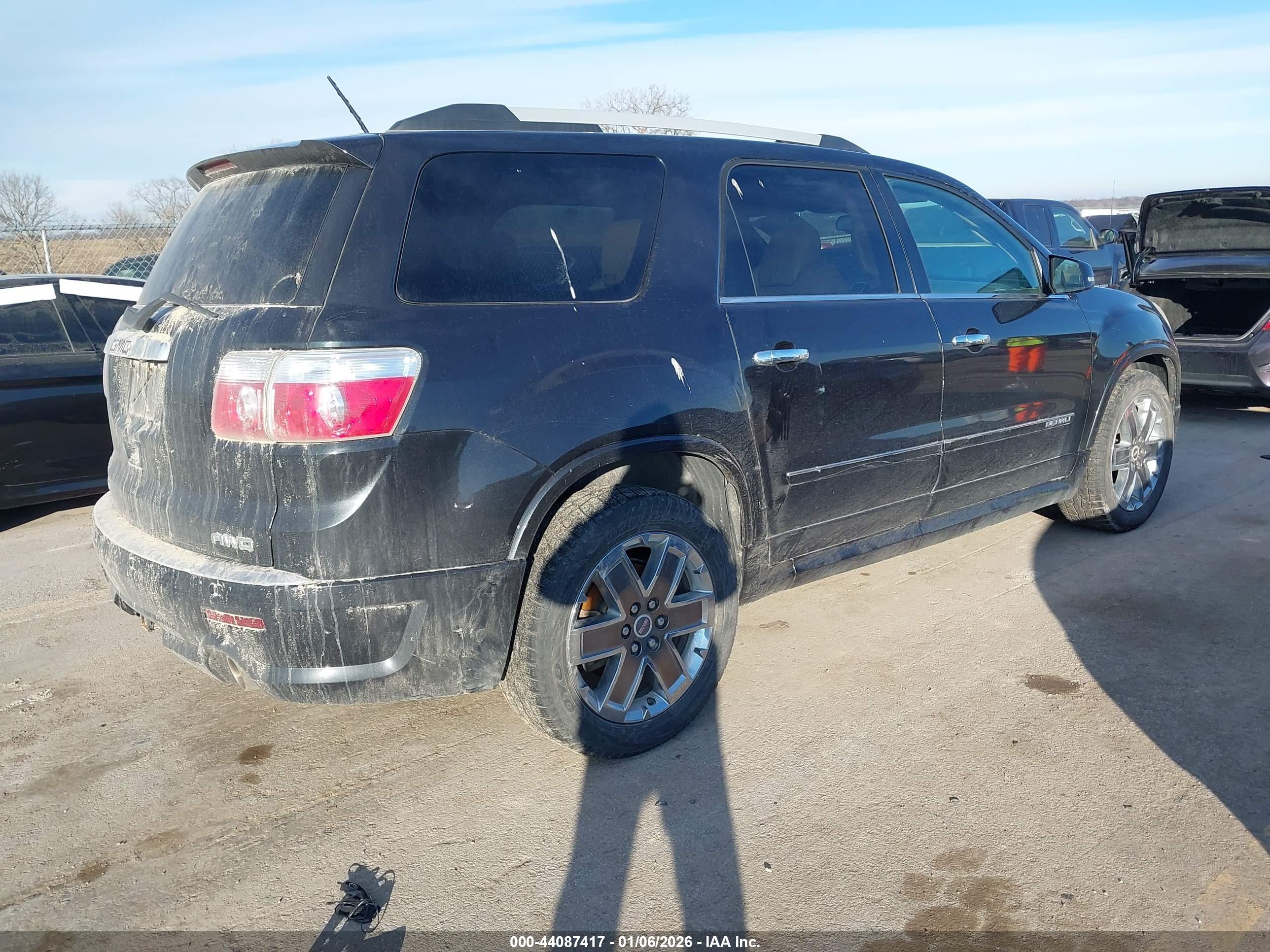 GMC ACADIA image 4