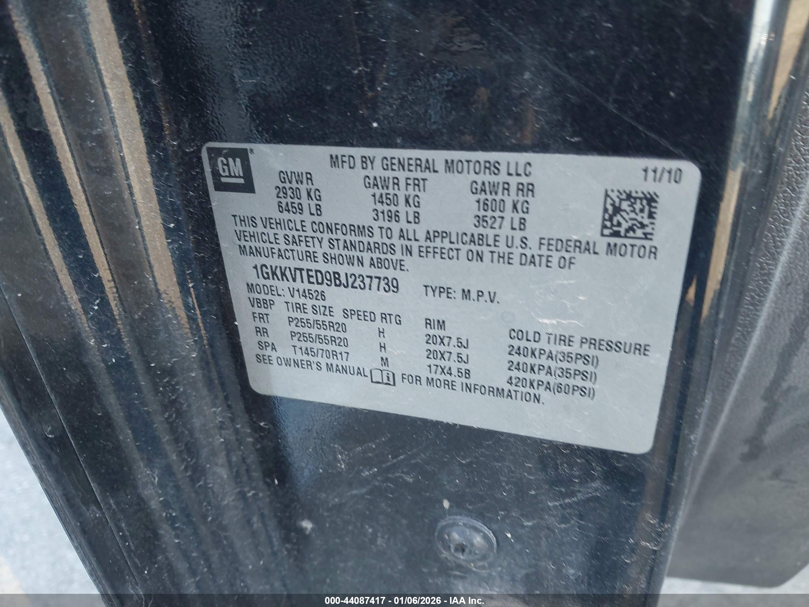 GMC ACADIA image 9
