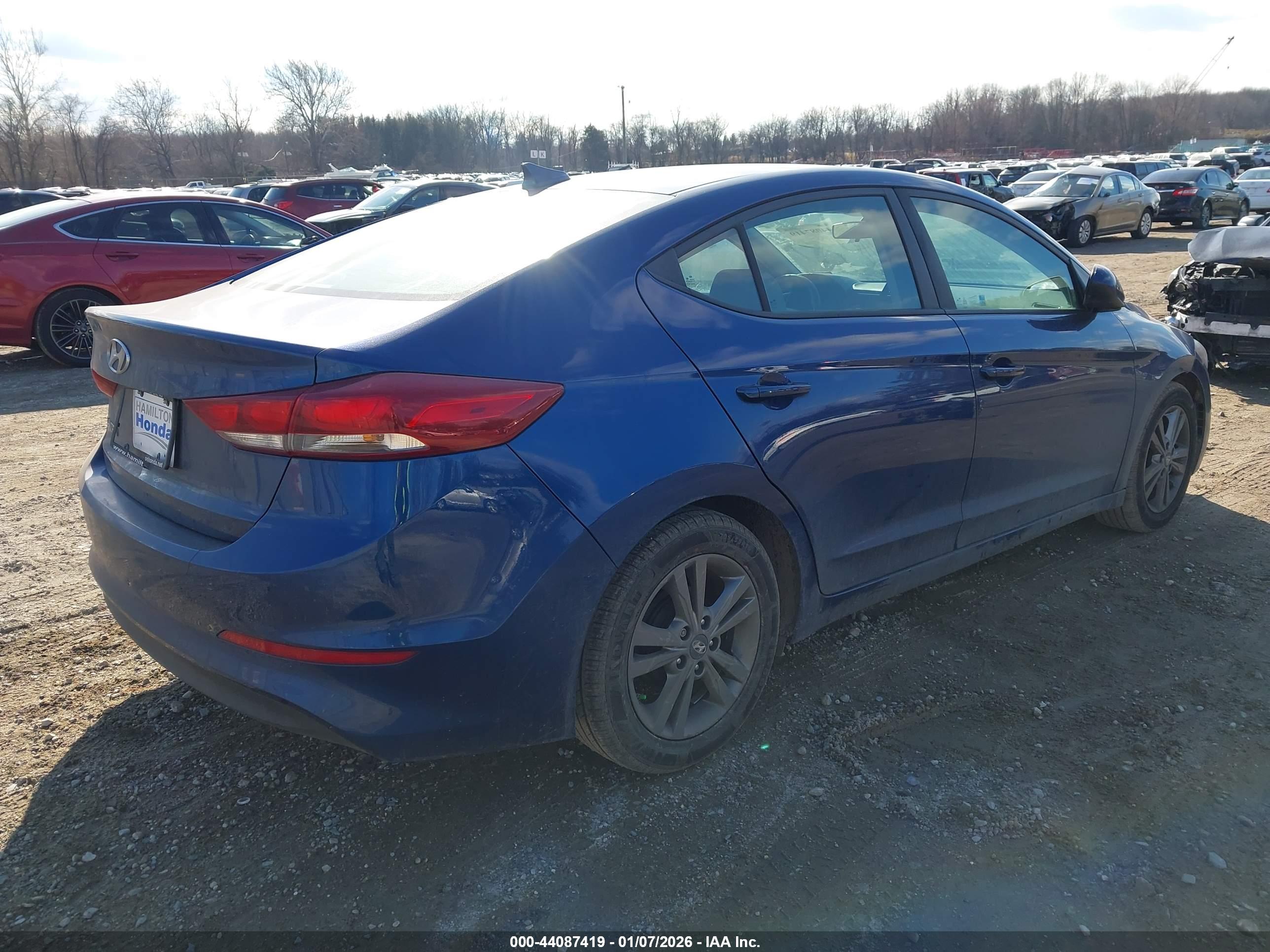 HYUNDAI ELANTRA image 4