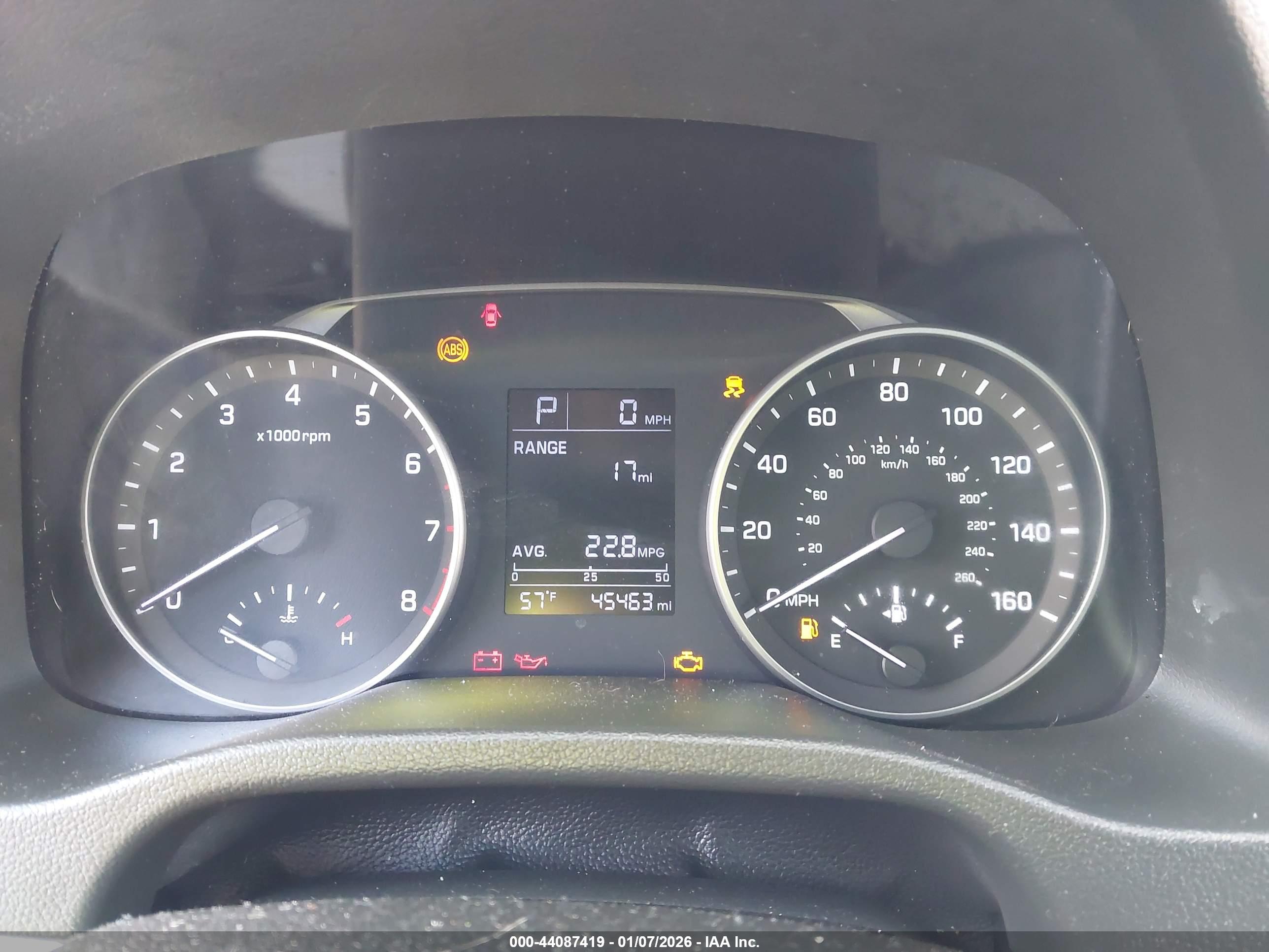 HYUNDAI ELANTRA image 7