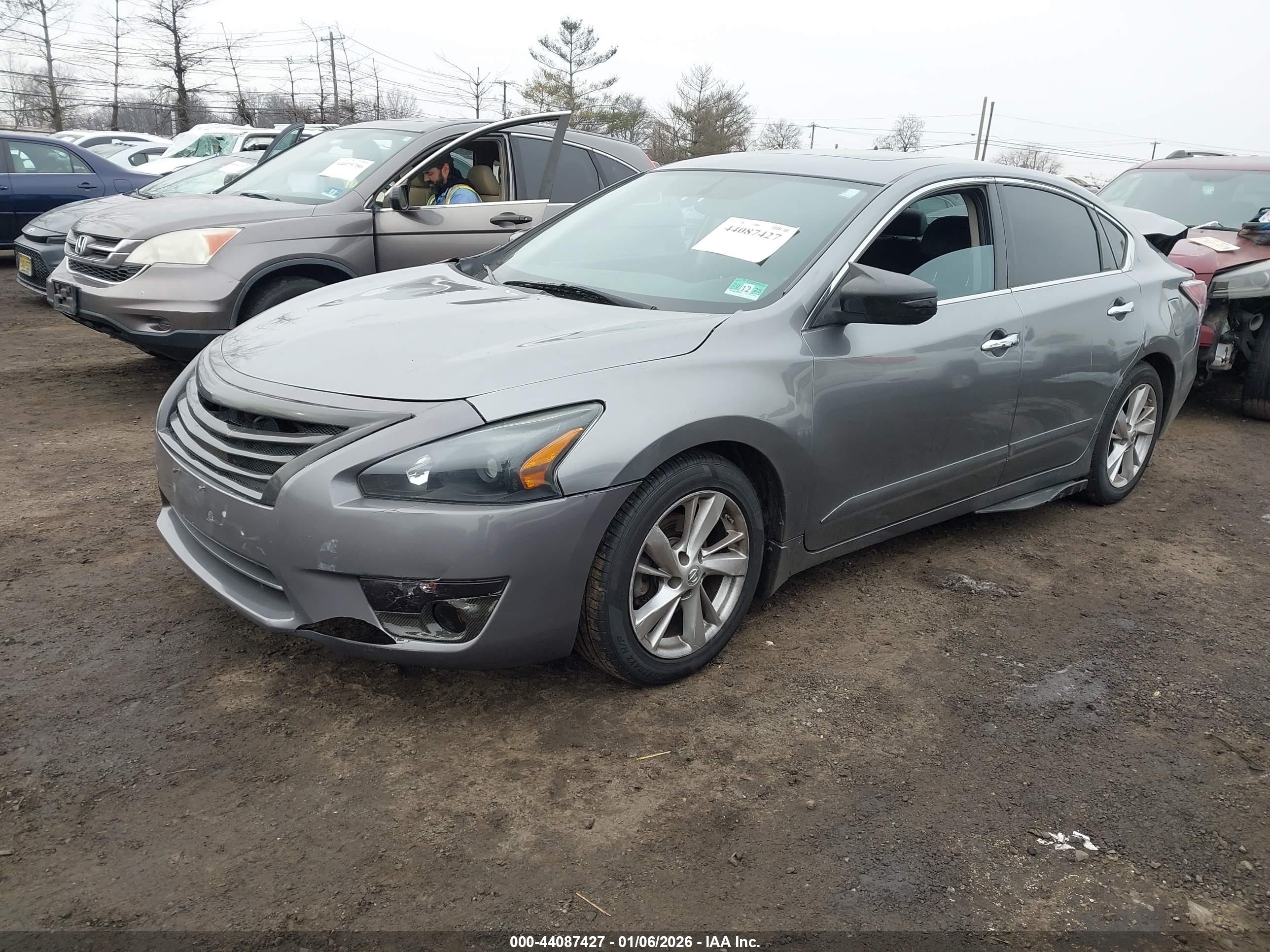 NISSAN ALTIMA image 2