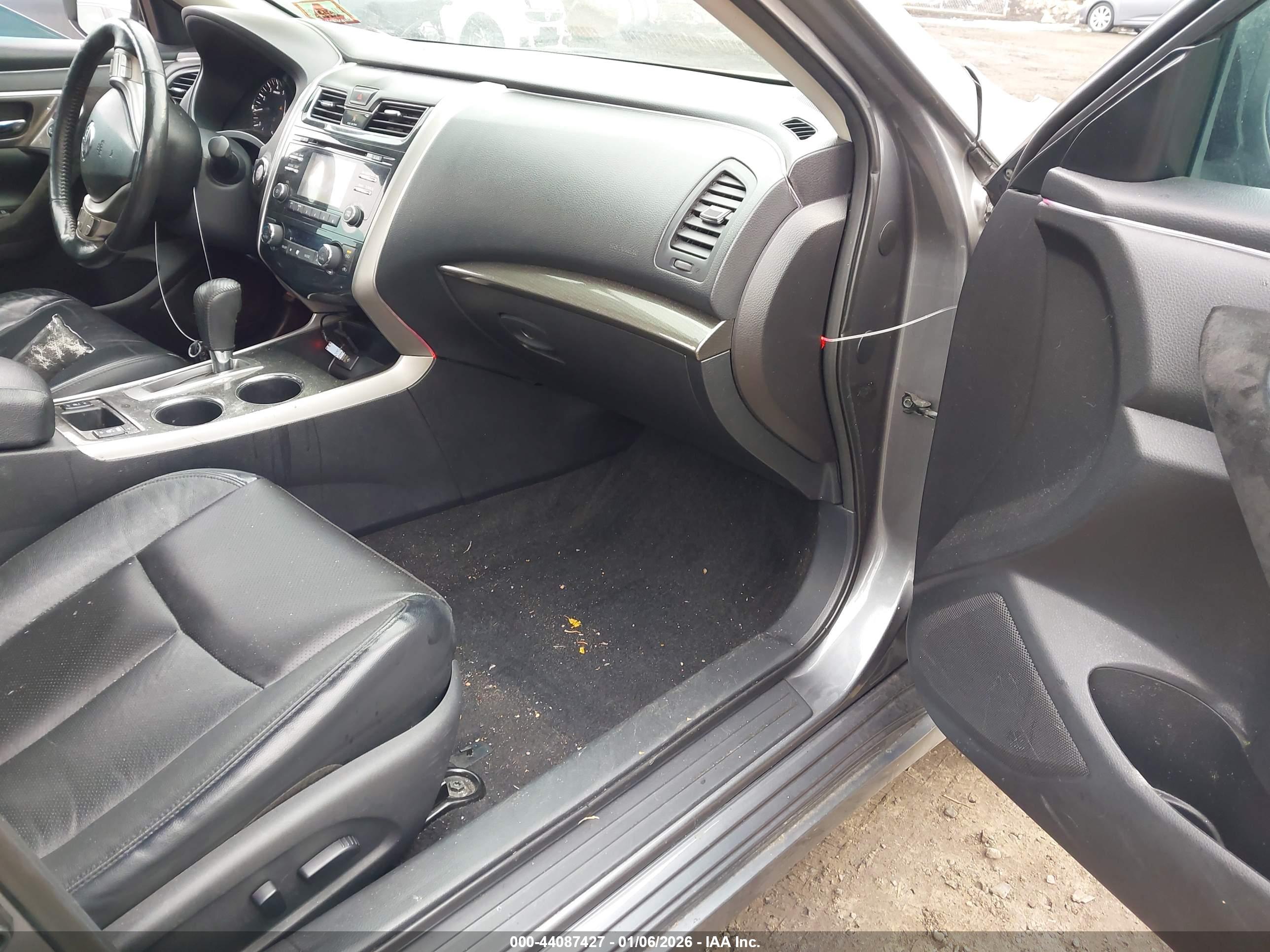 NISSAN ALTIMA image 5