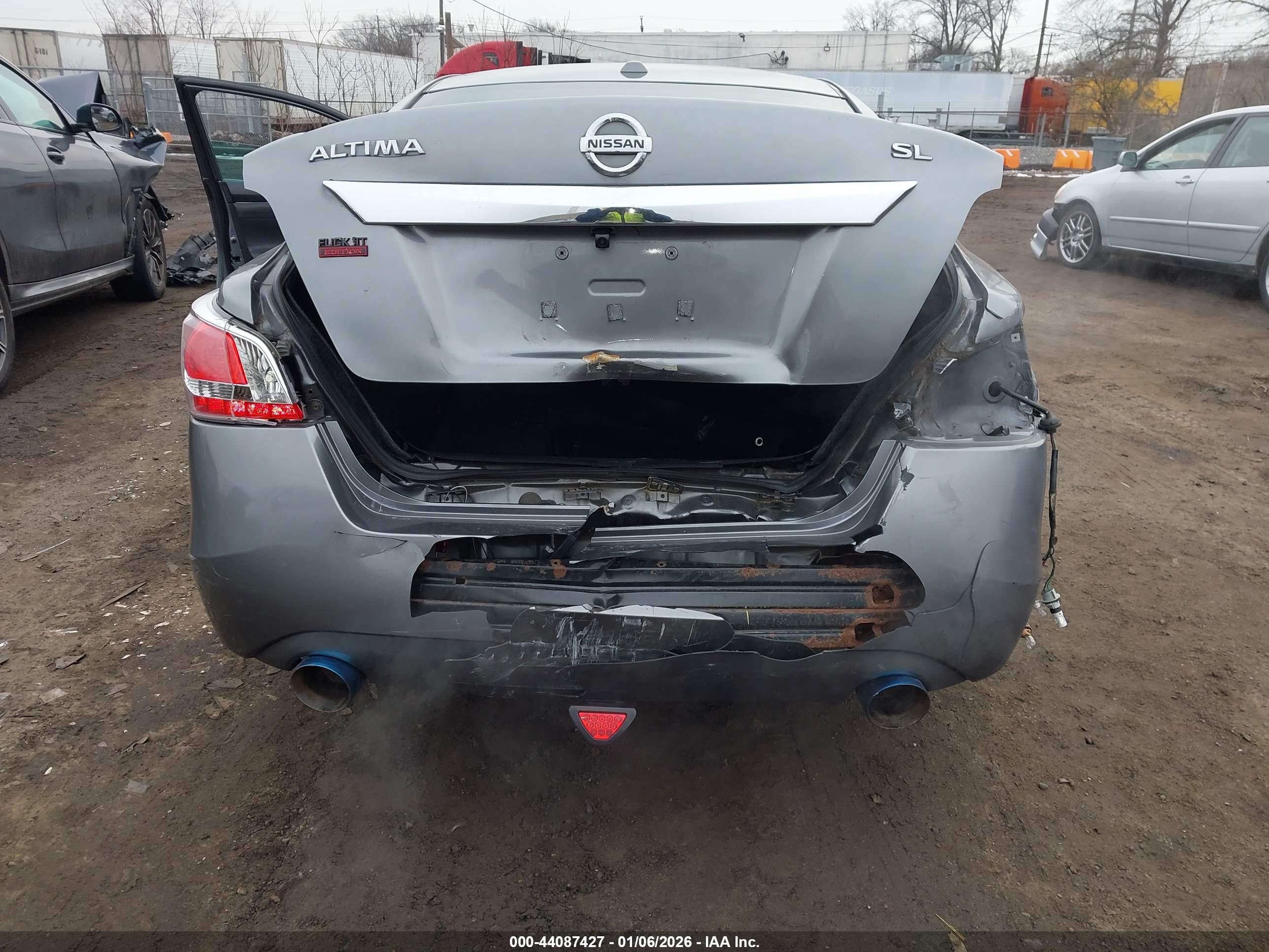 NISSAN ALTIMA image 6