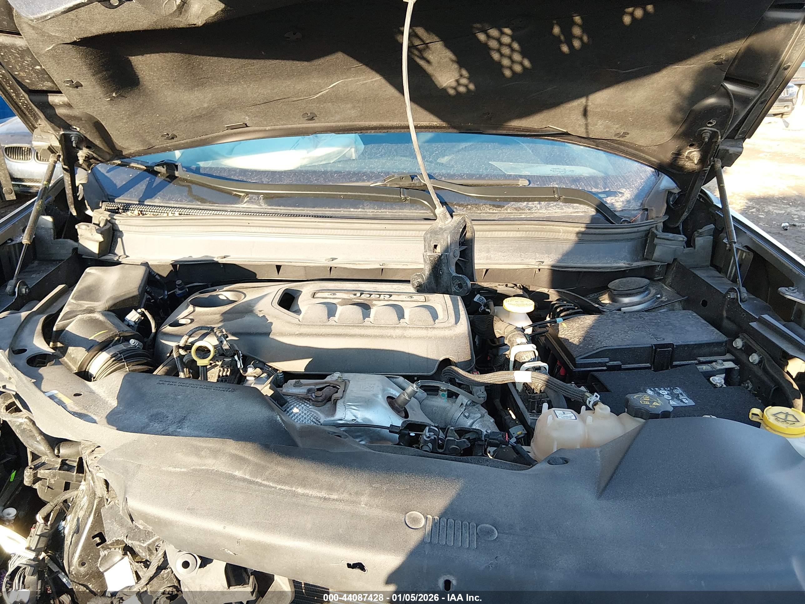 JEEP CHEROKEE image 10