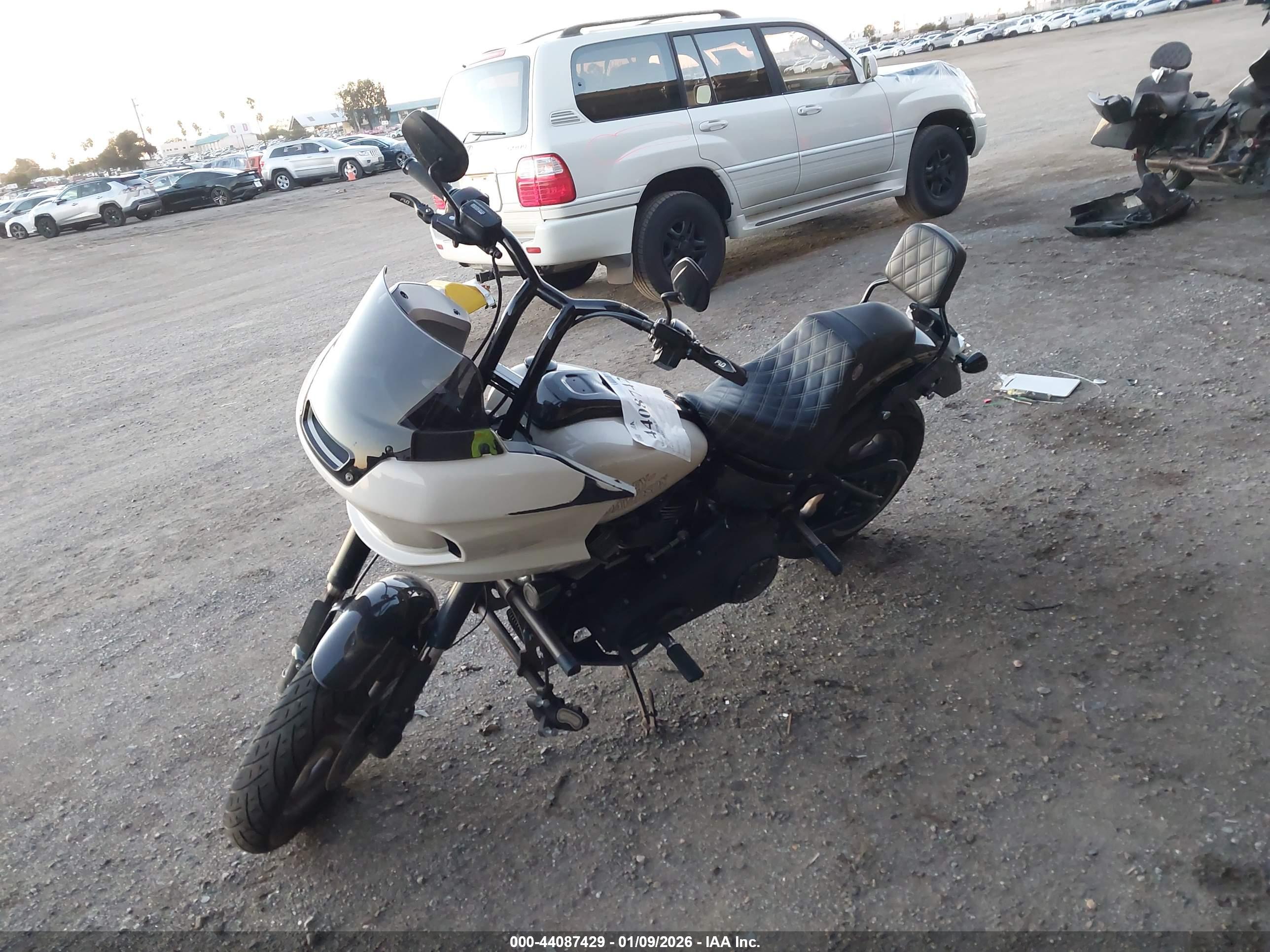 HARLEY-DAVIDSON FXLRST image 2