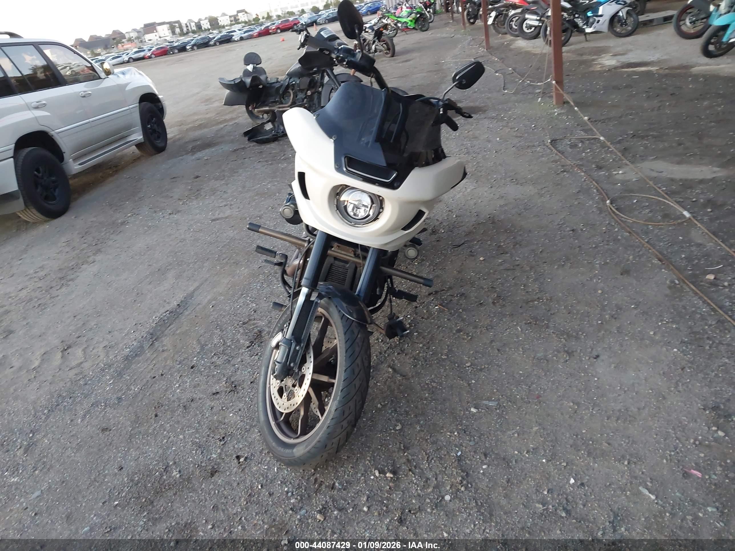 HARLEY-DAVIDSON FXLRST image 5