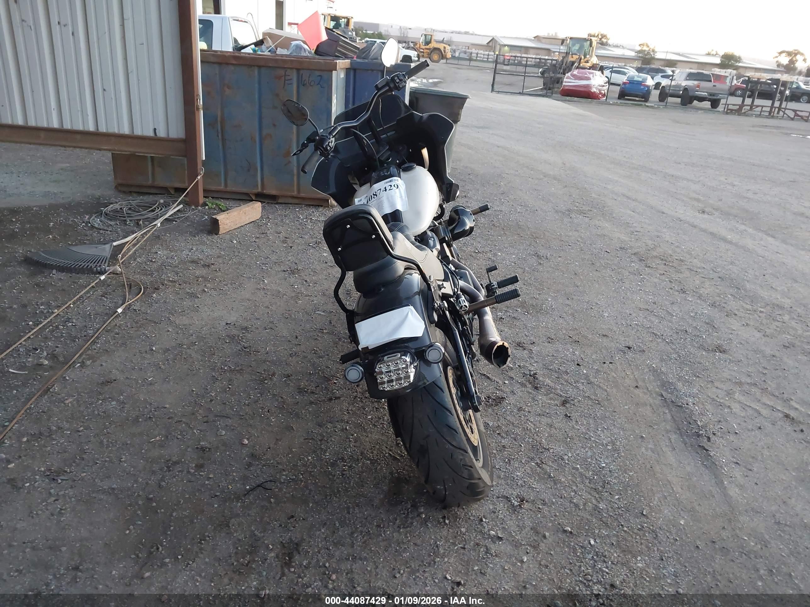HARLEY-DAVIDSON FXLRST image 6