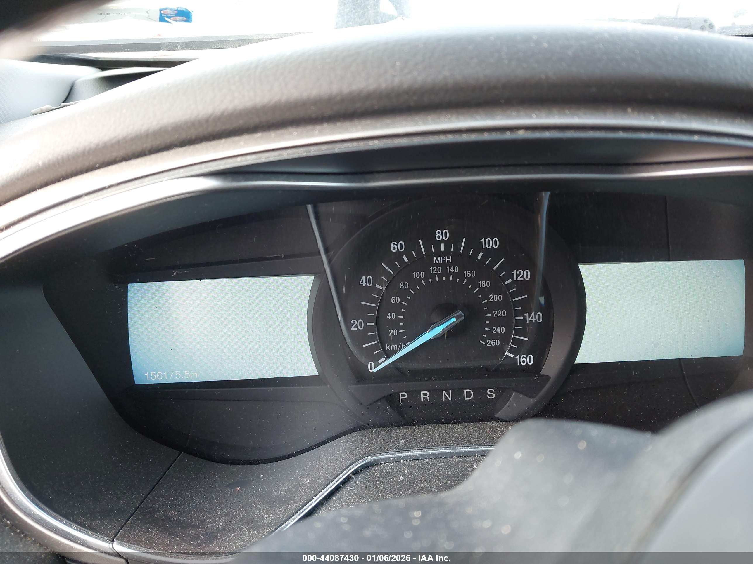 FORD FUSION image 7