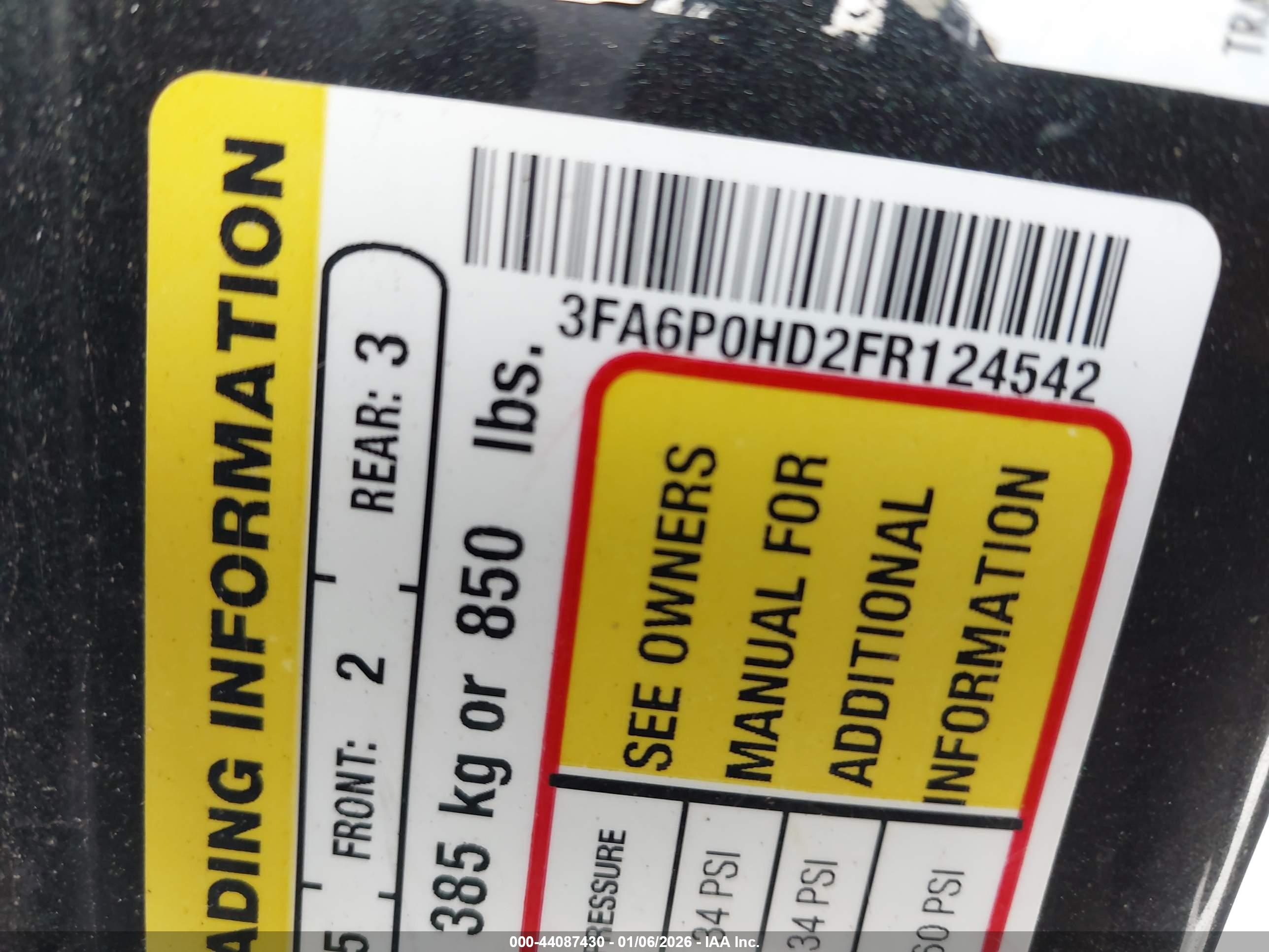 FORD FUSION image 9