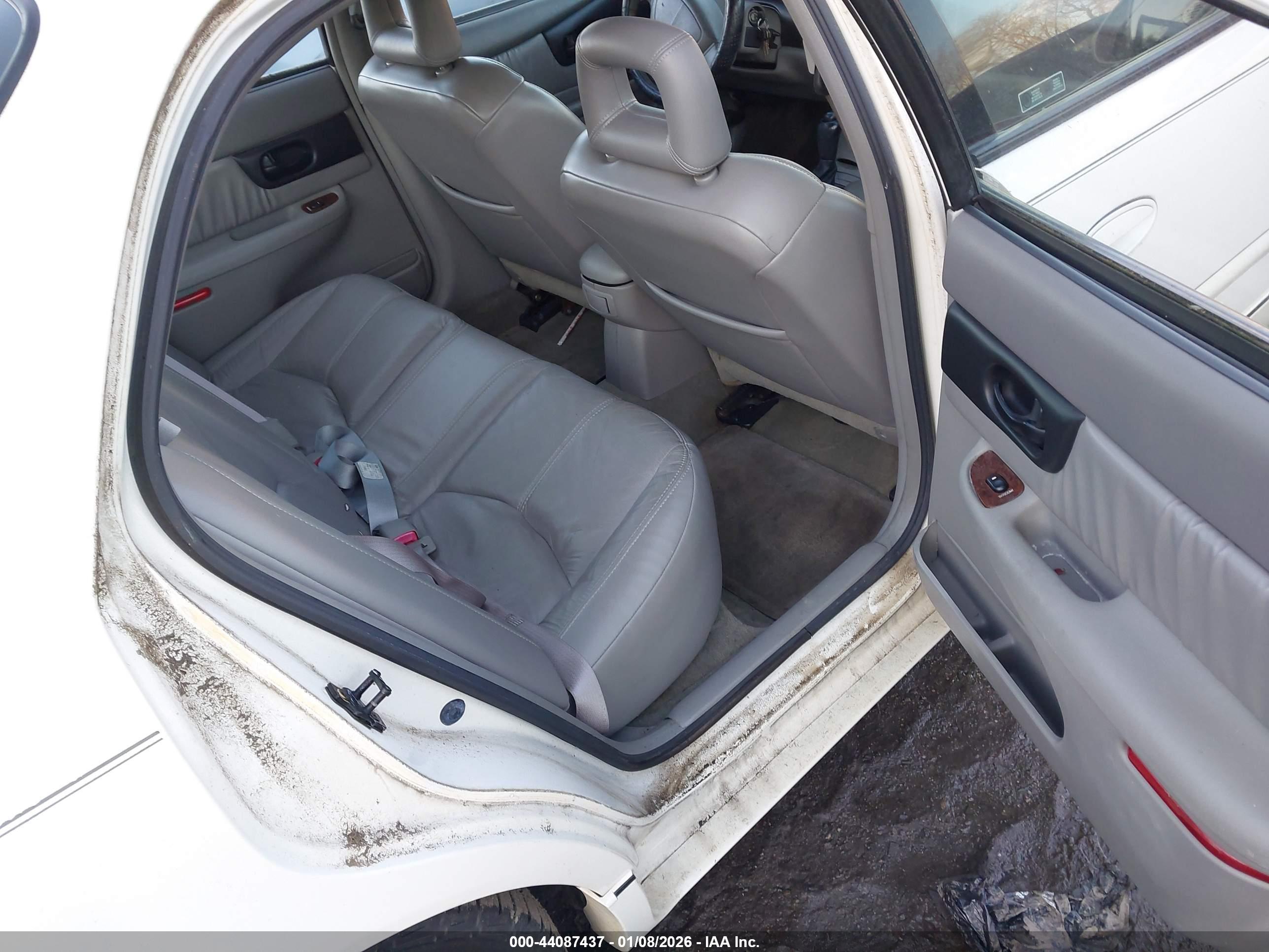 BUICK REGAL image 8