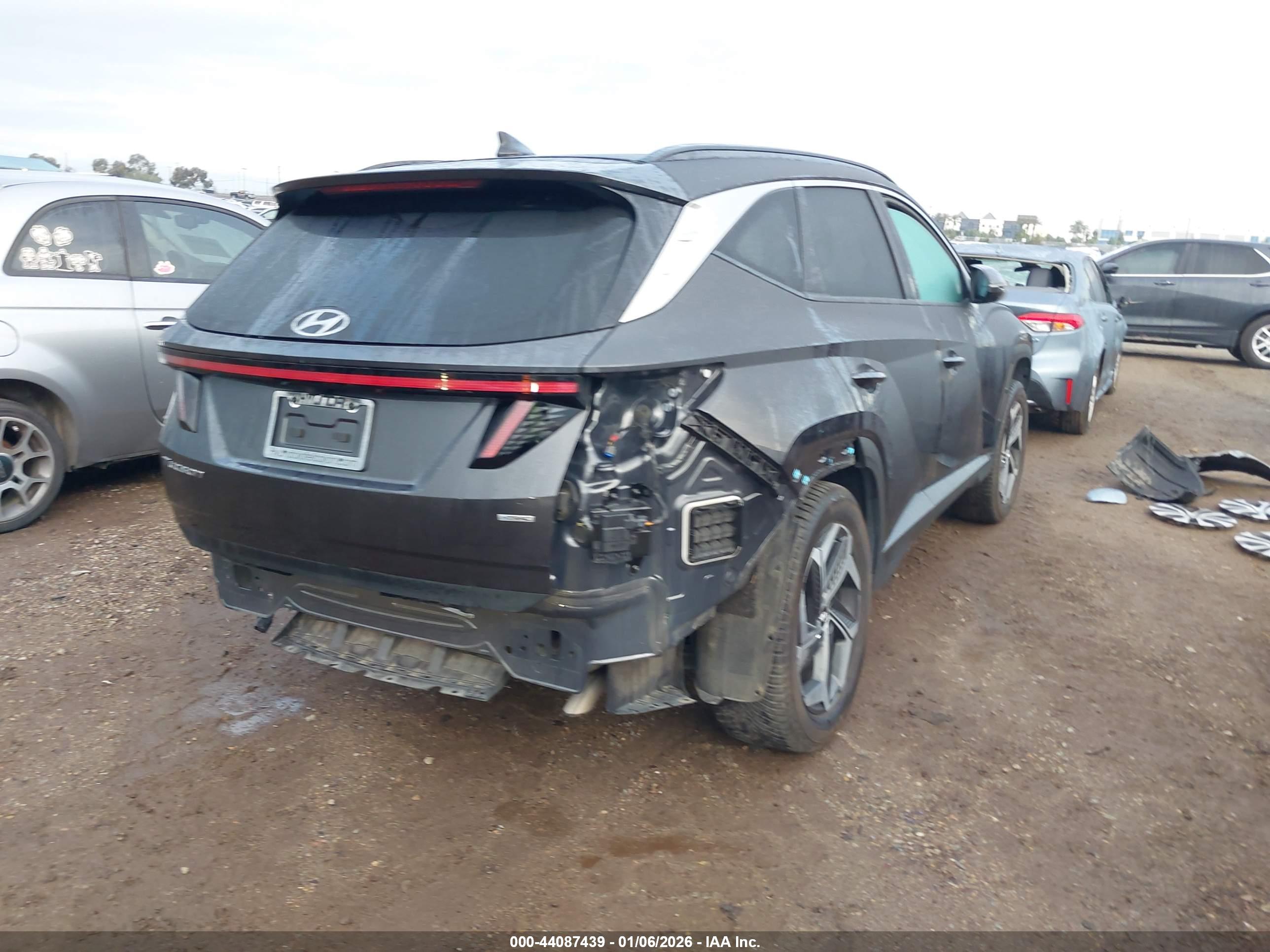 HYUNDAI TUCSON image 4