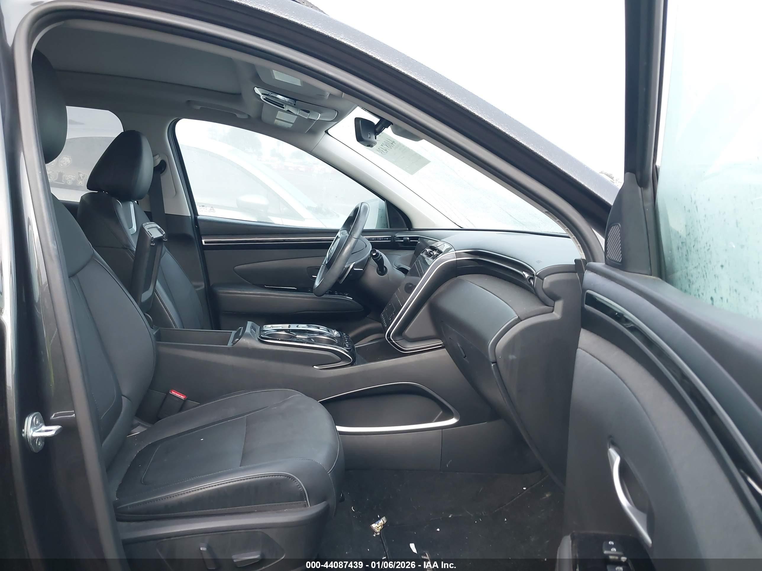 HYUNDAI TUCSON image 5