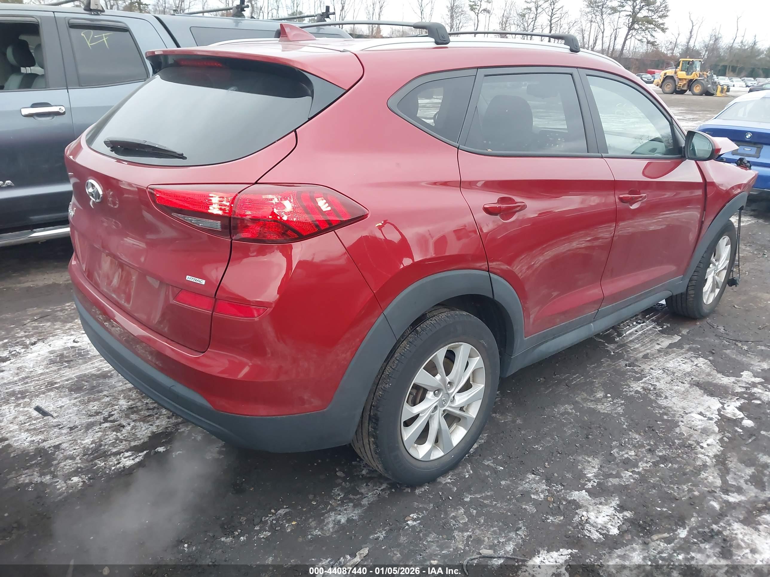 HYUNDAI TUCSON image 4