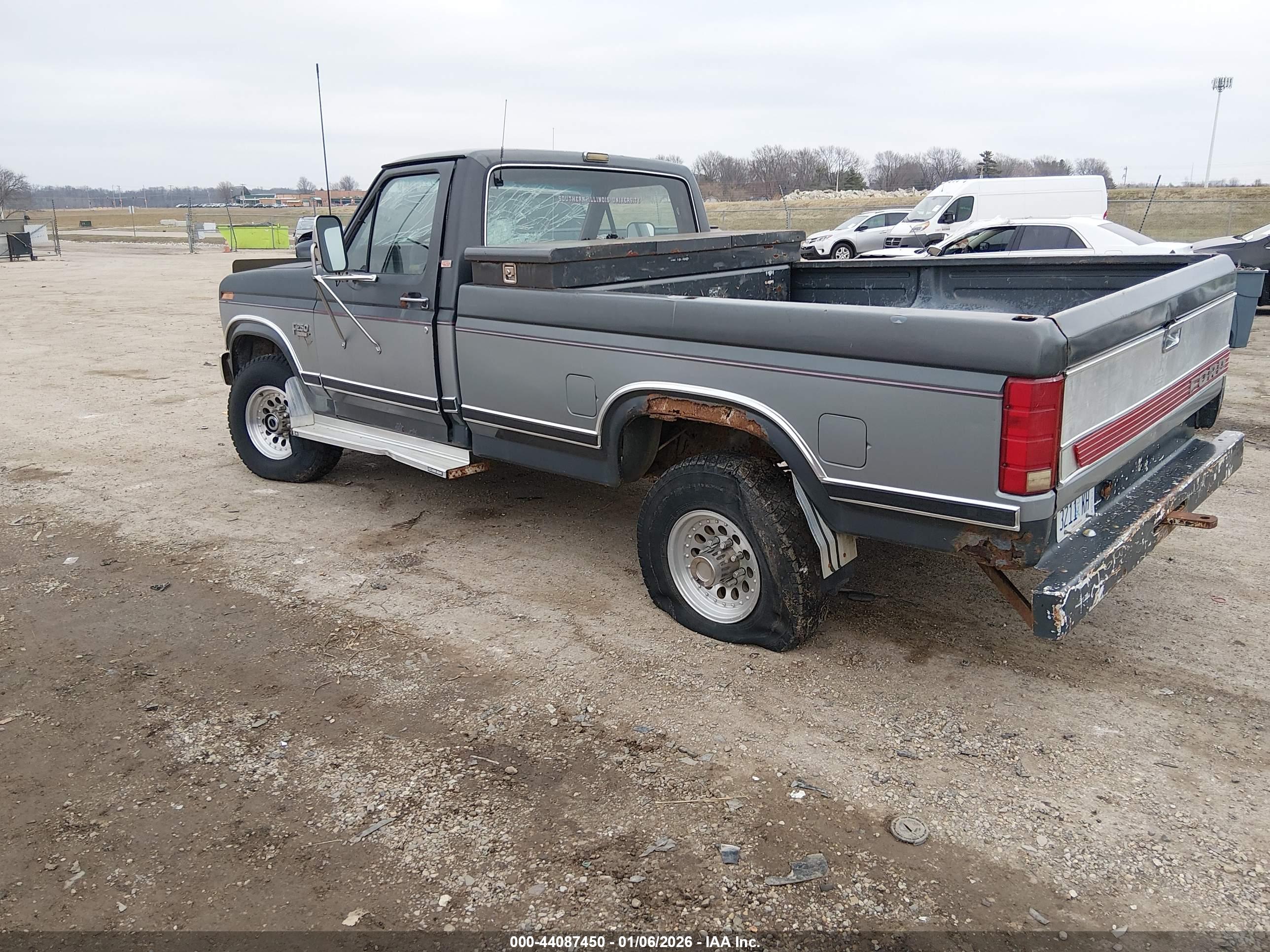 FORD F250 image 3