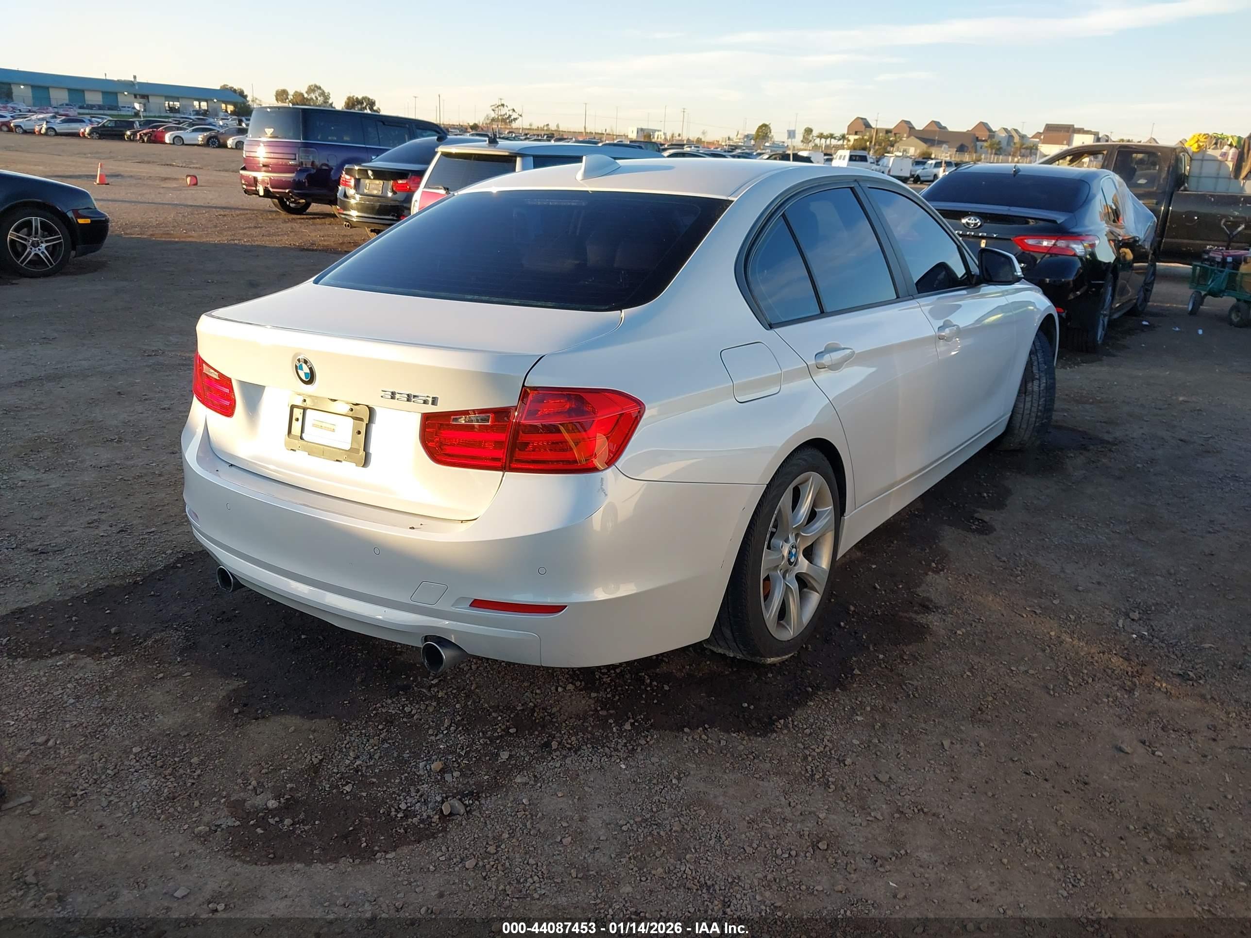 BMW 335I image 4