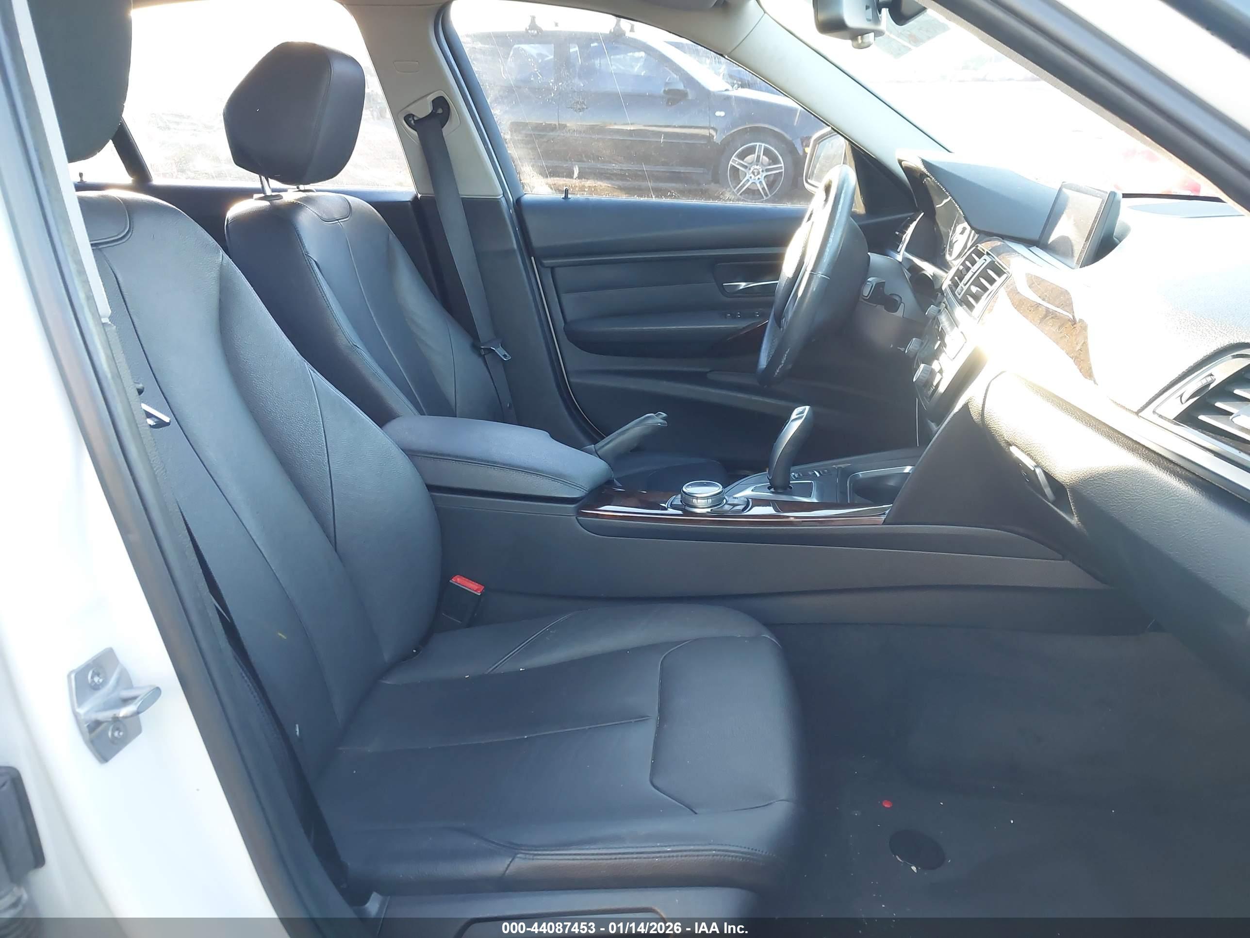BMW 335I image 5