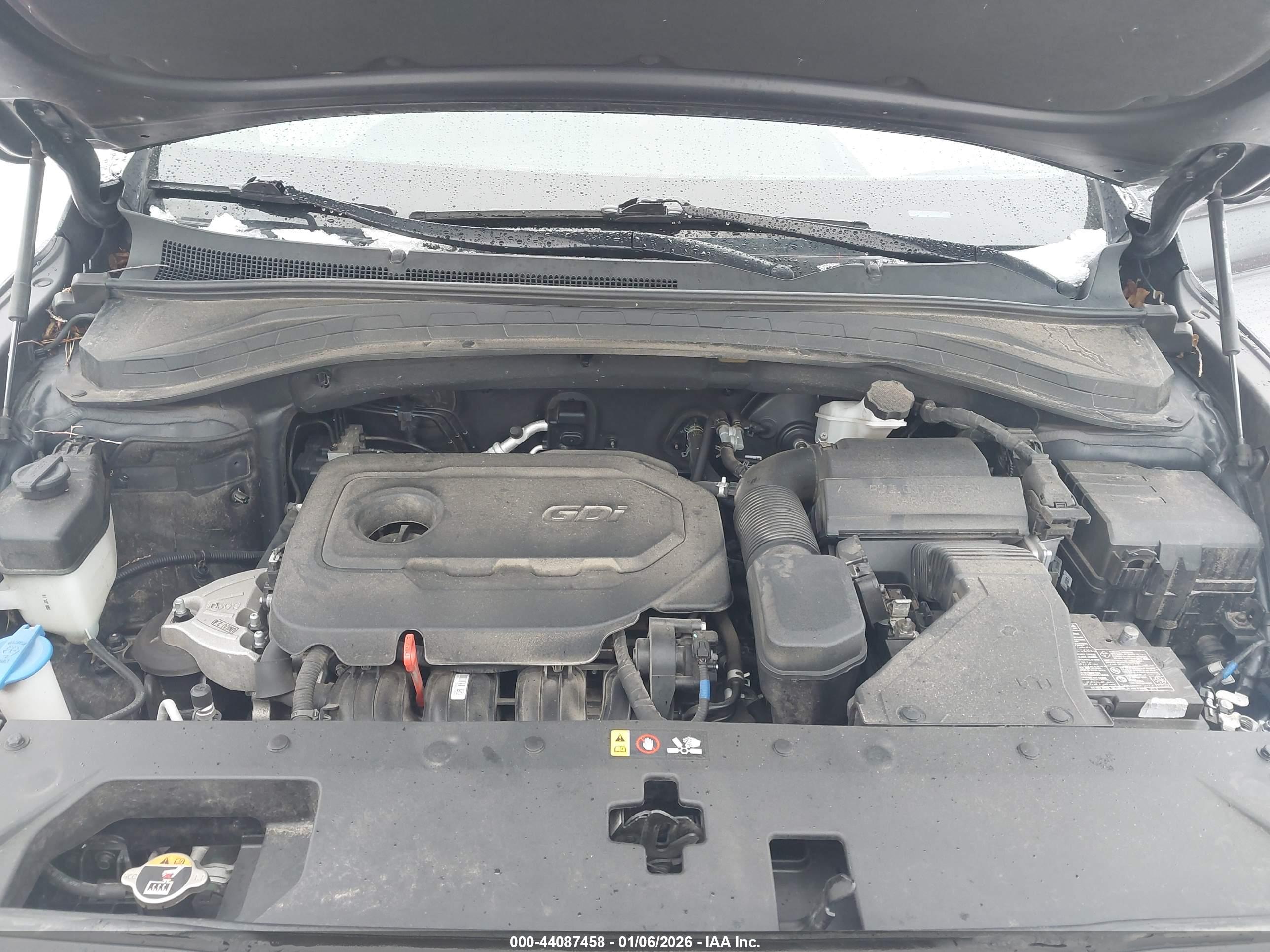 HYUNDAI SANTA image 10