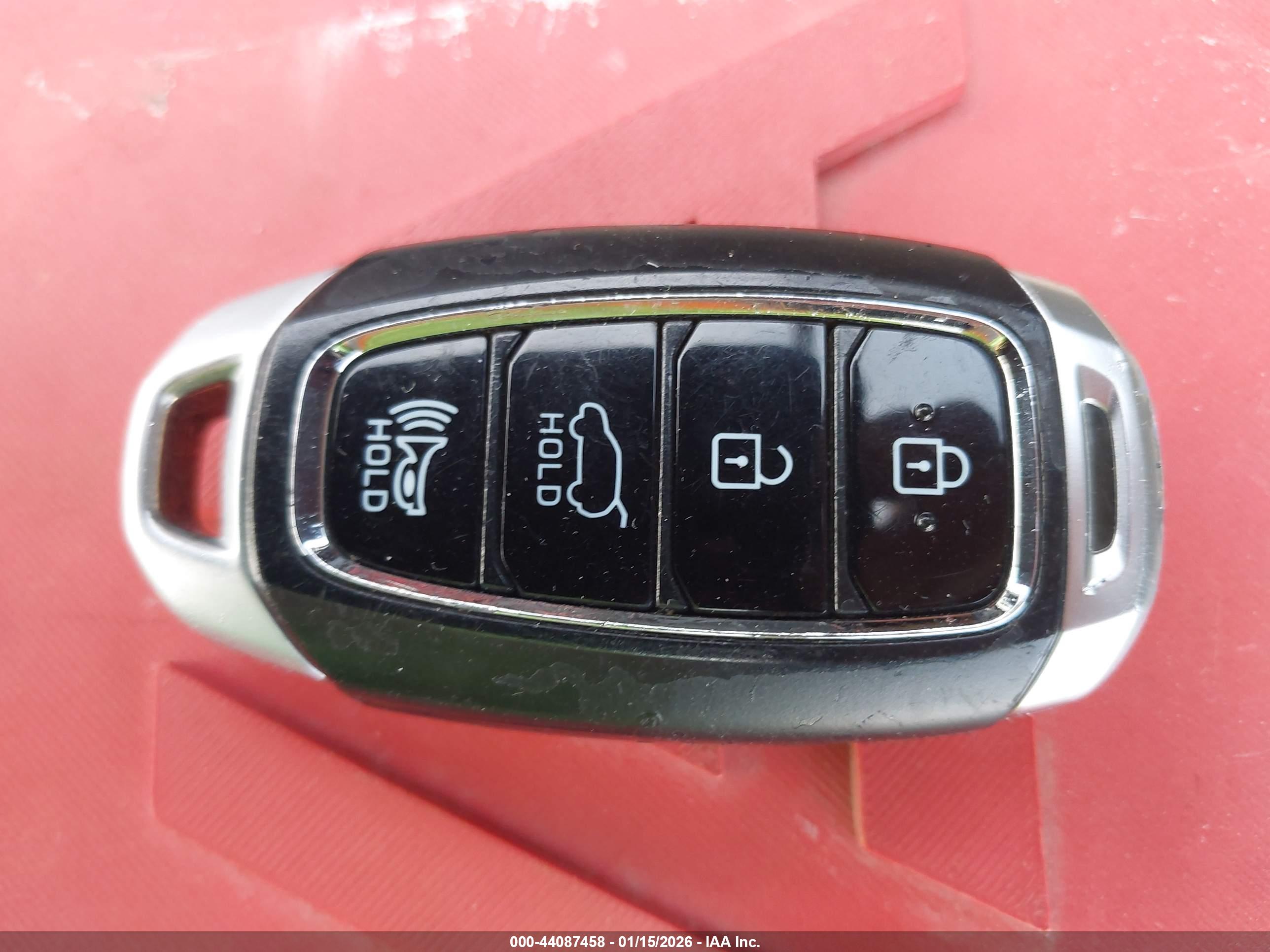 HYUNDAI SANTA image 11