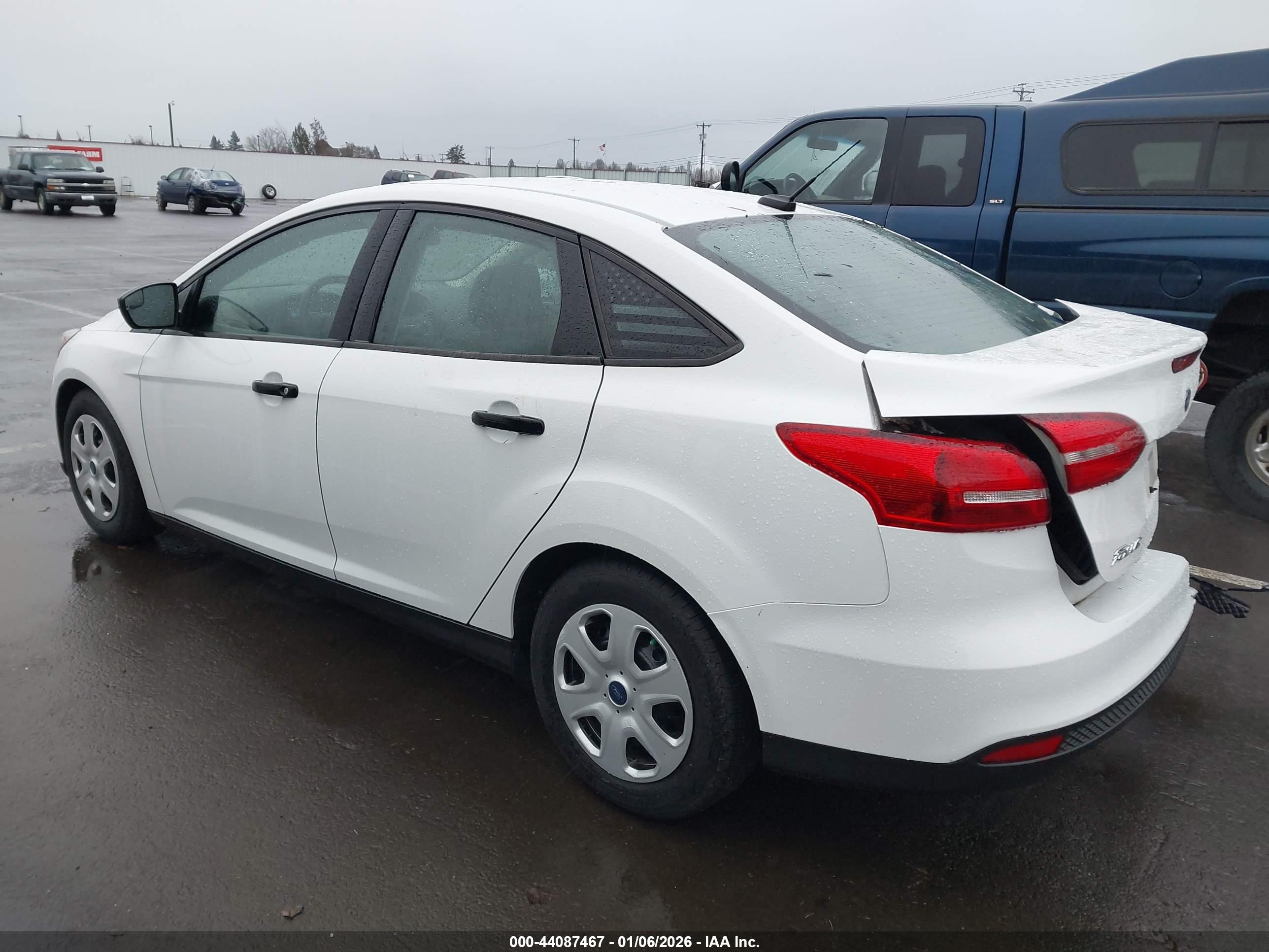 FORD FOCUS image 3