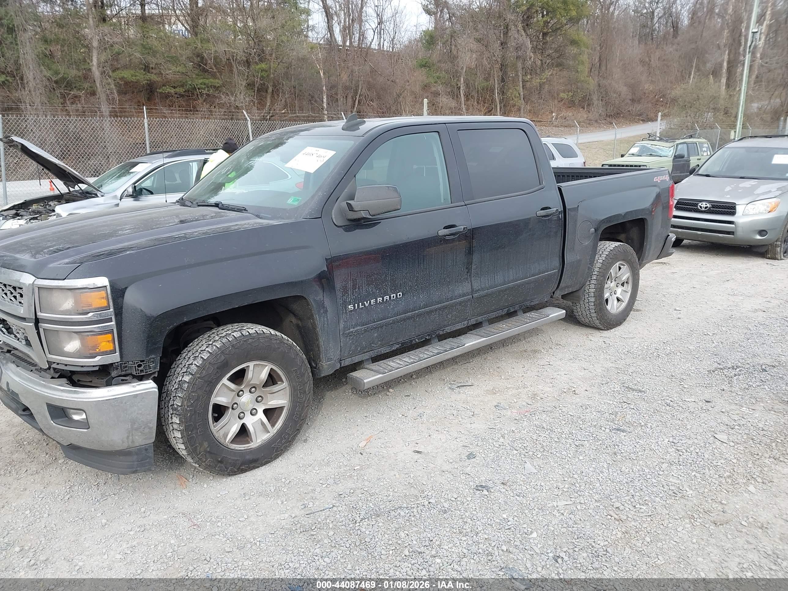 CHEVROLET SILVERADO image 2