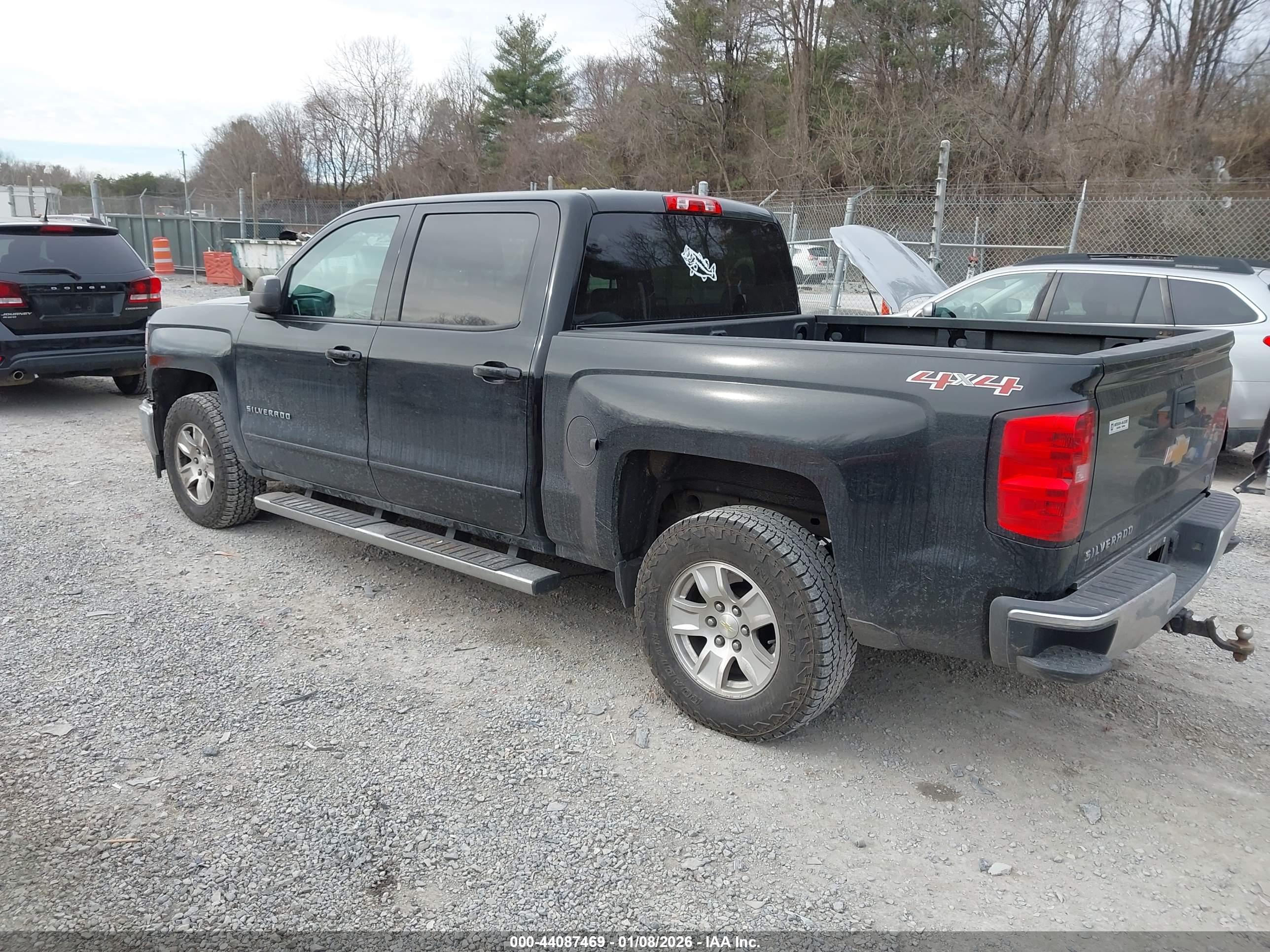 CHEVROLET SILVERADO image 3