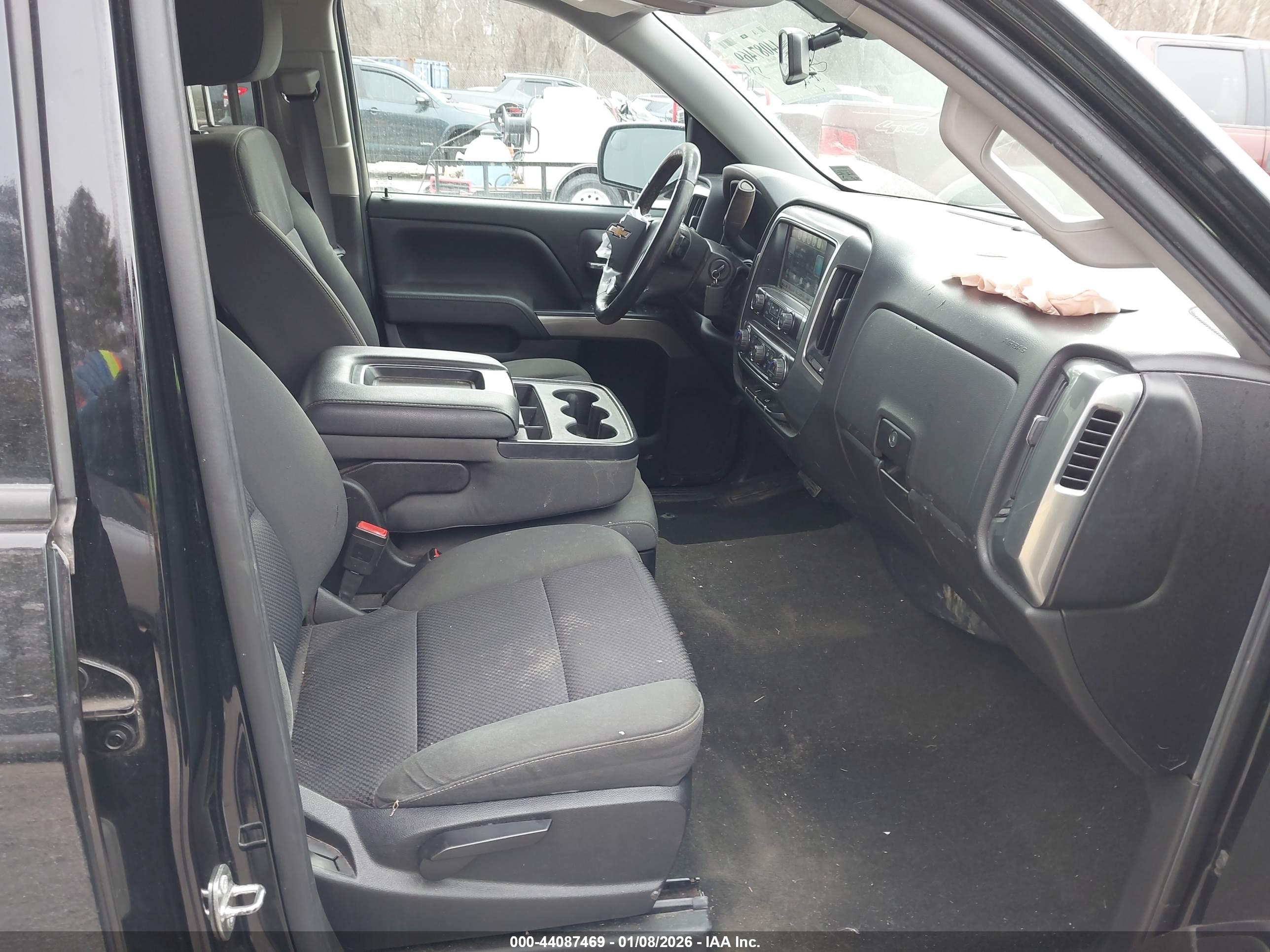 CHEVROLET SILVERADO image 5