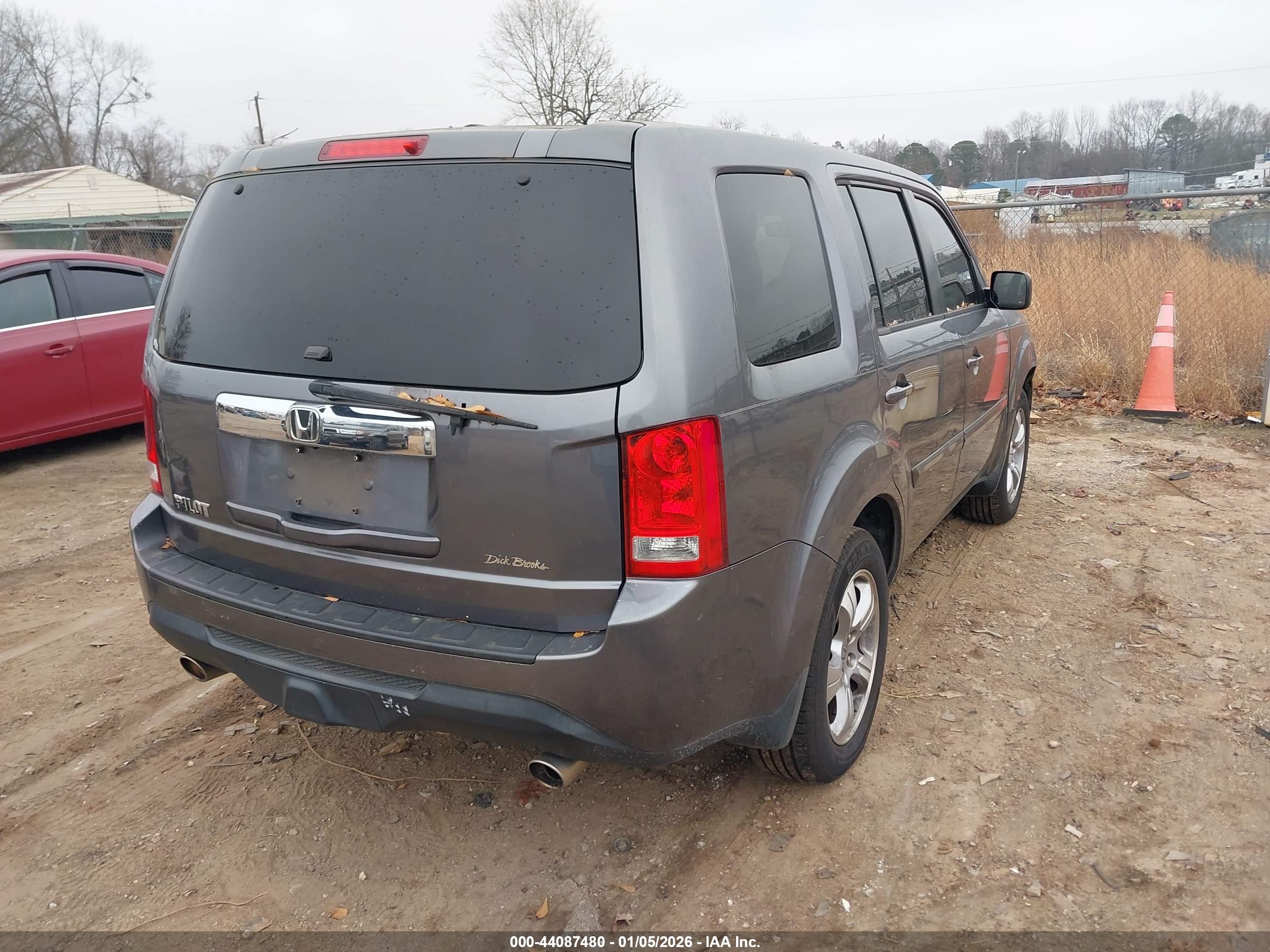 HONDA PILOT image 4