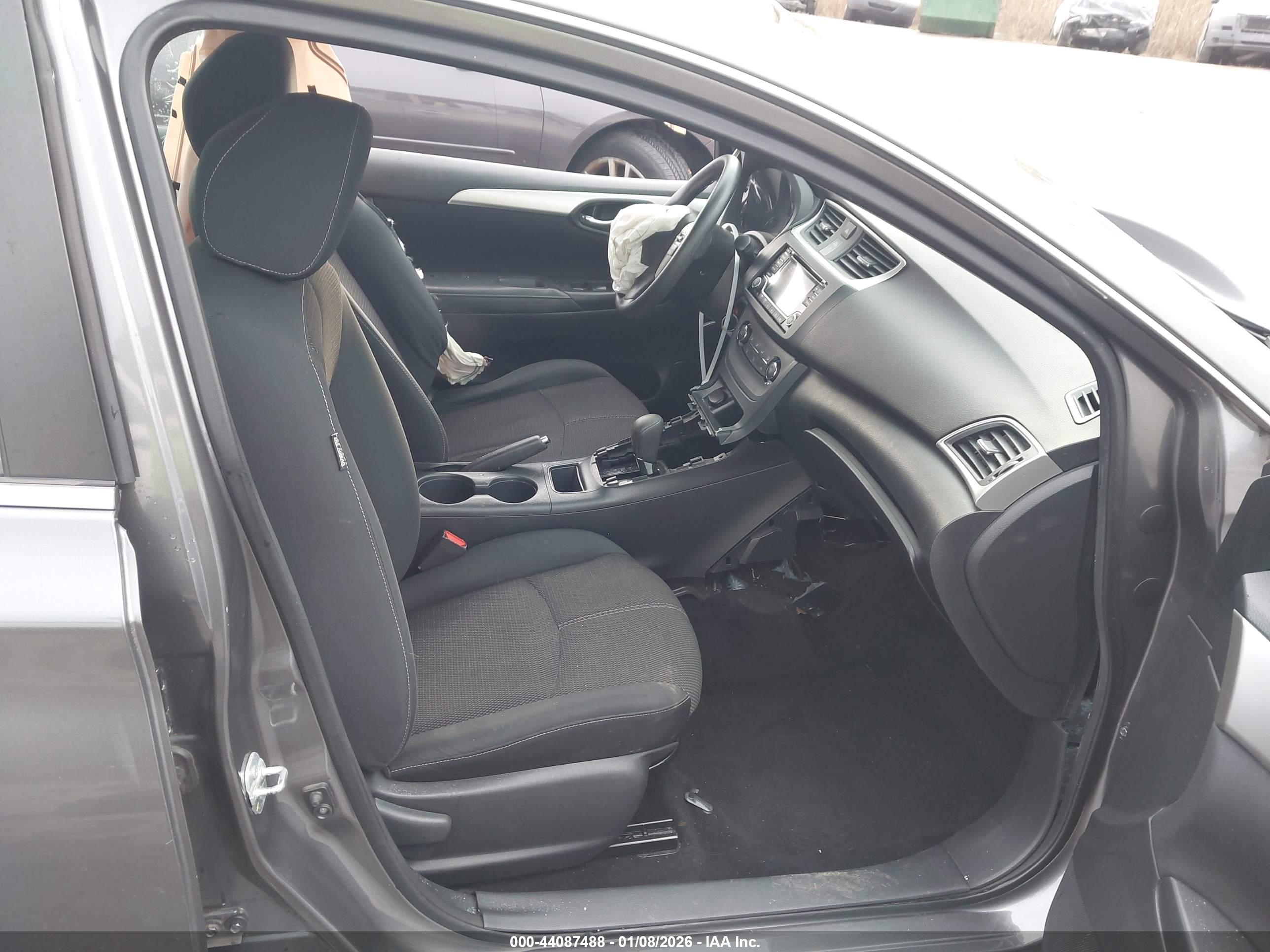 NISSAN SENTRA image 5