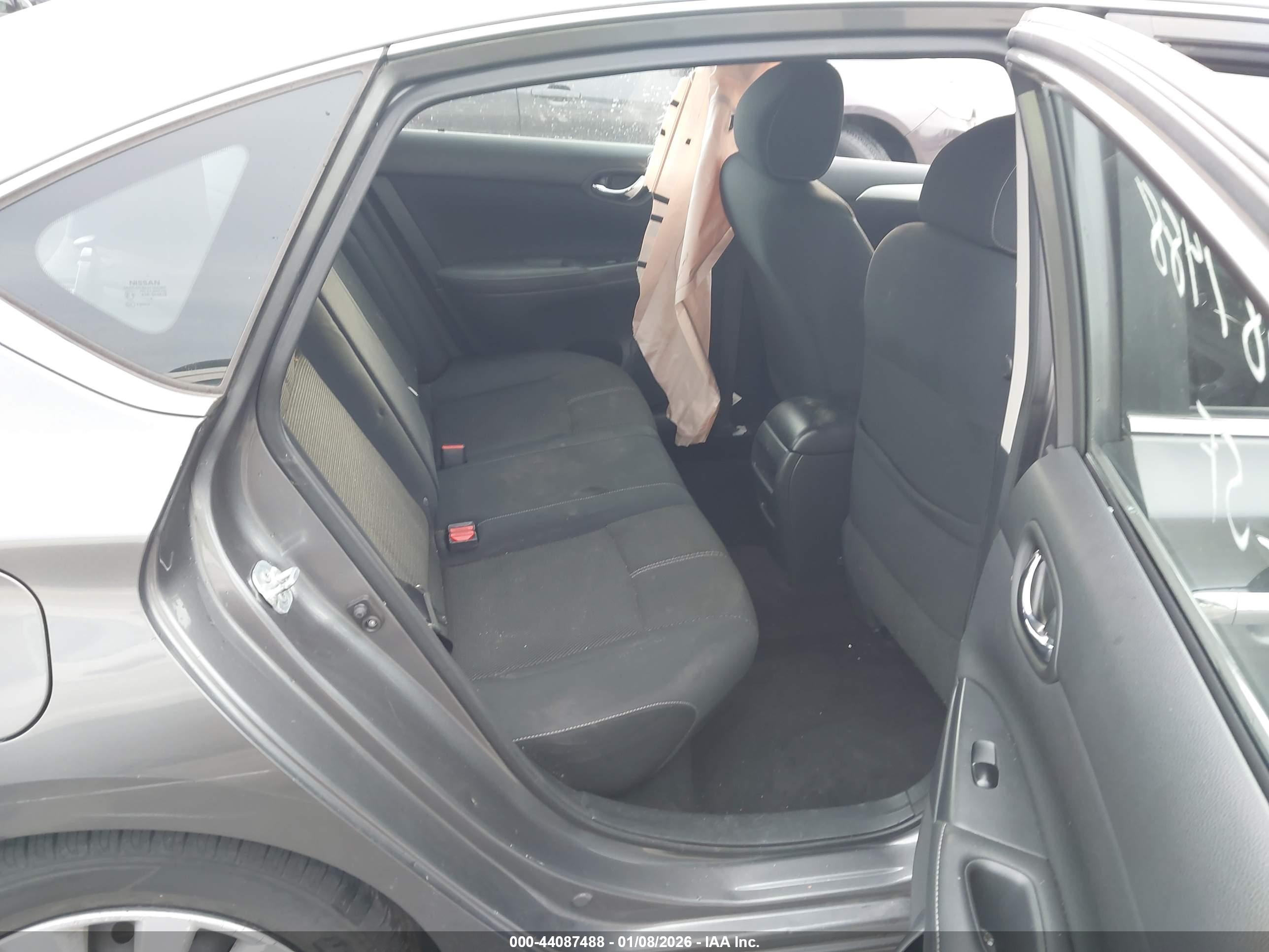 NISSAN SENTRA image 8