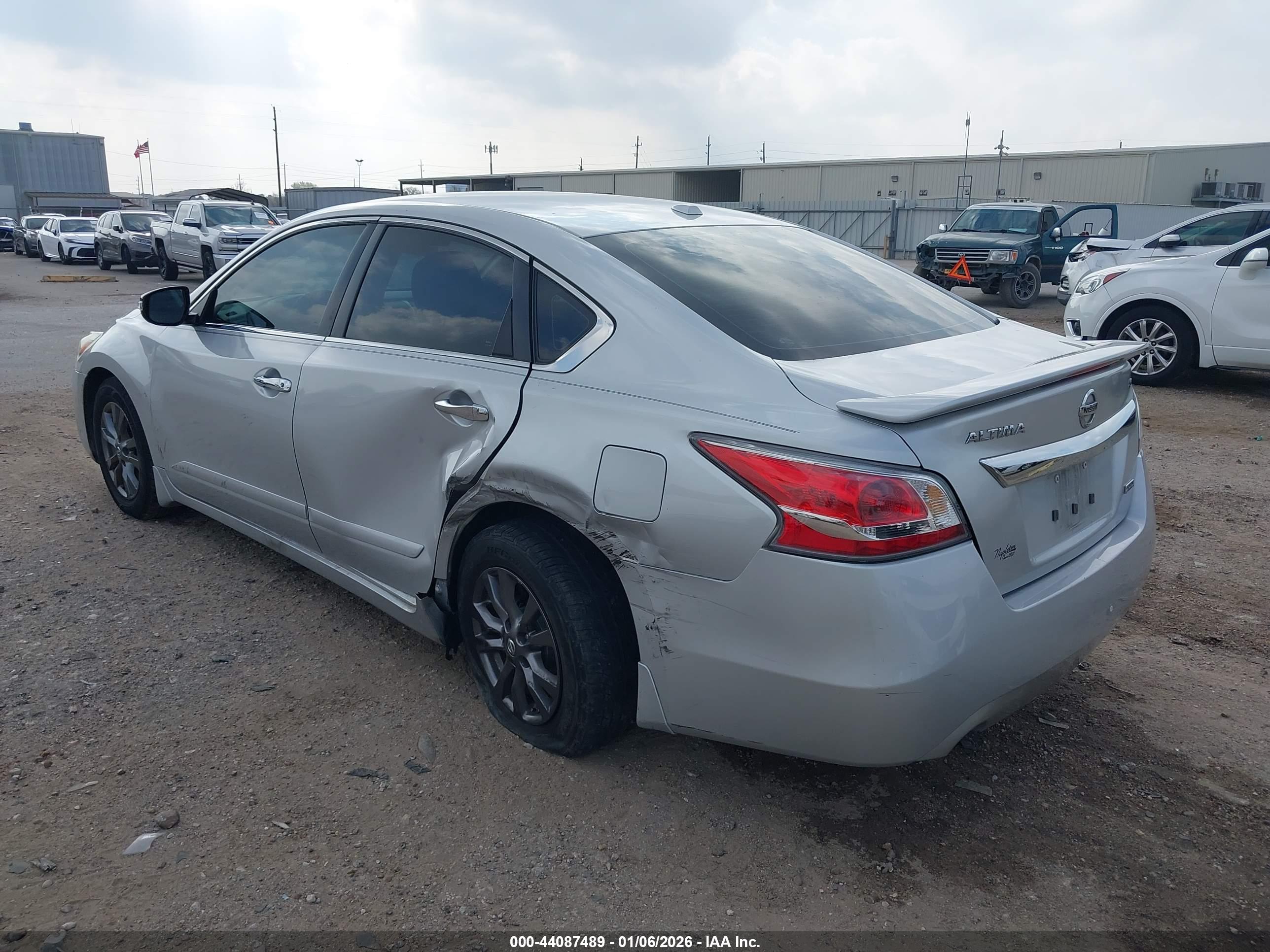 NISSAN ALTIMA image 3