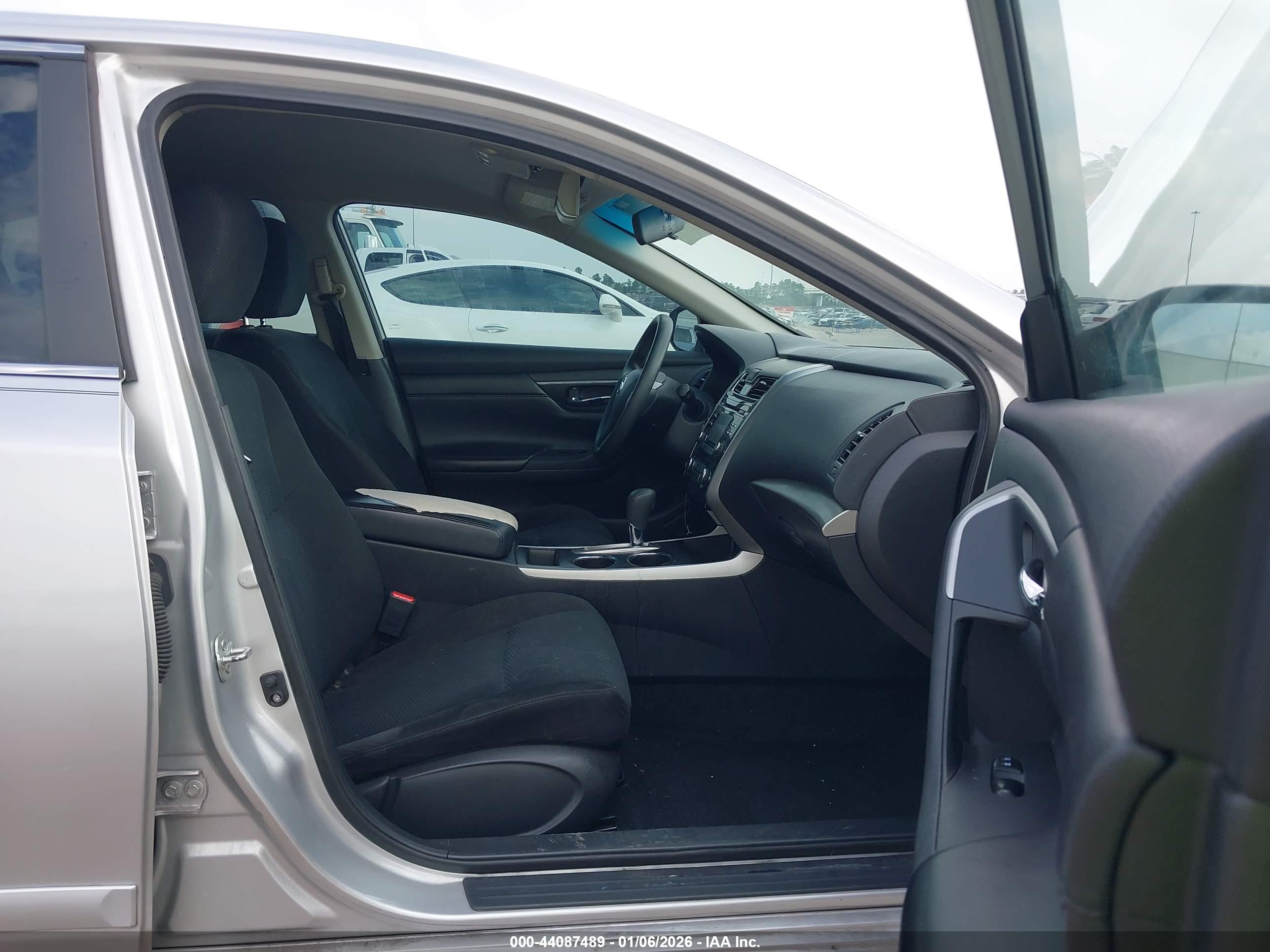 NISSAN ALTIMA image 5