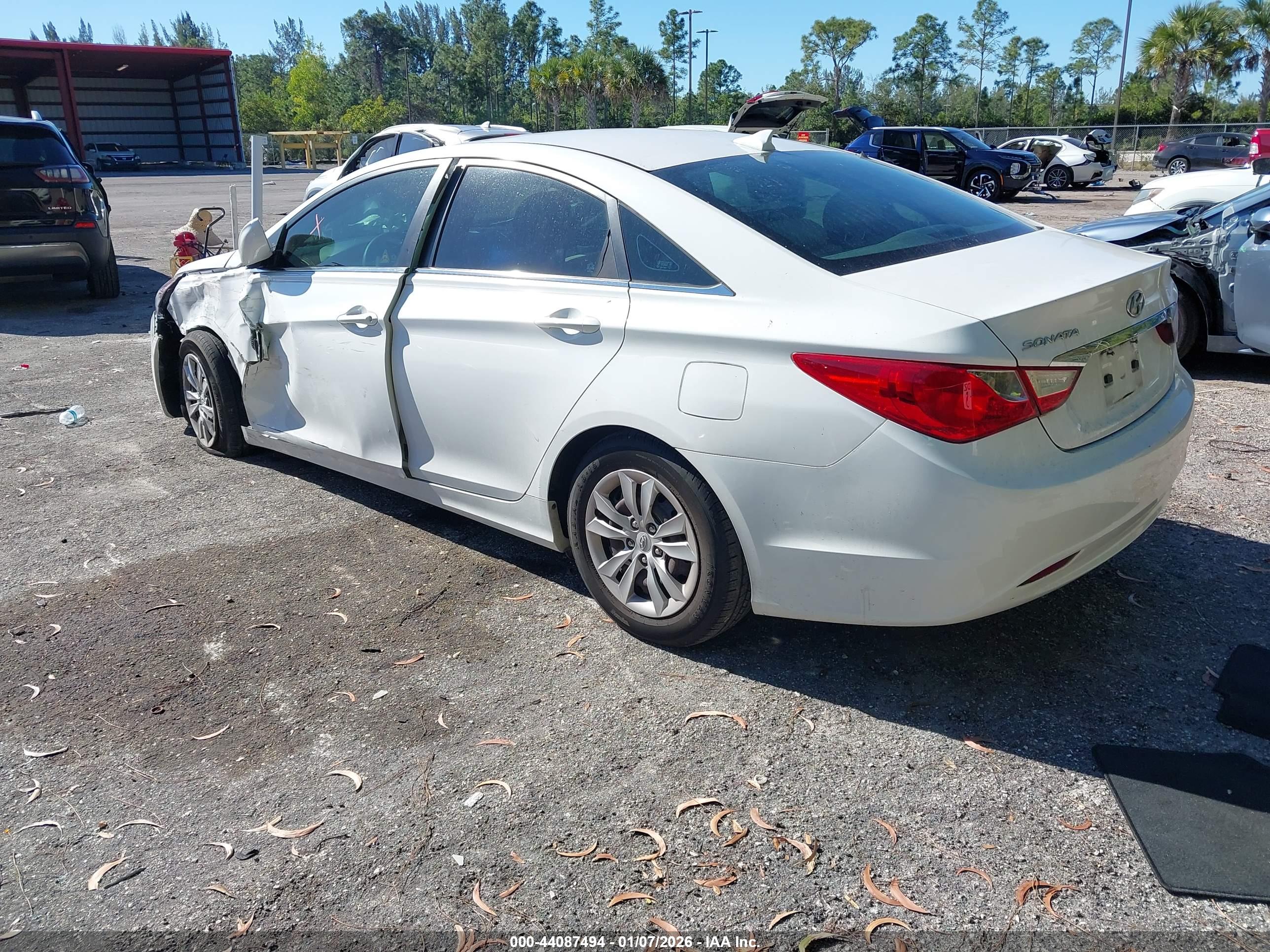 HYUNDAI SONATA image 3