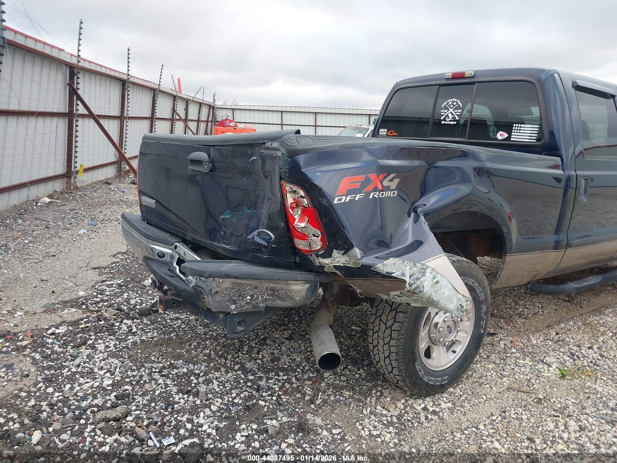 FORD F-250 image 6
