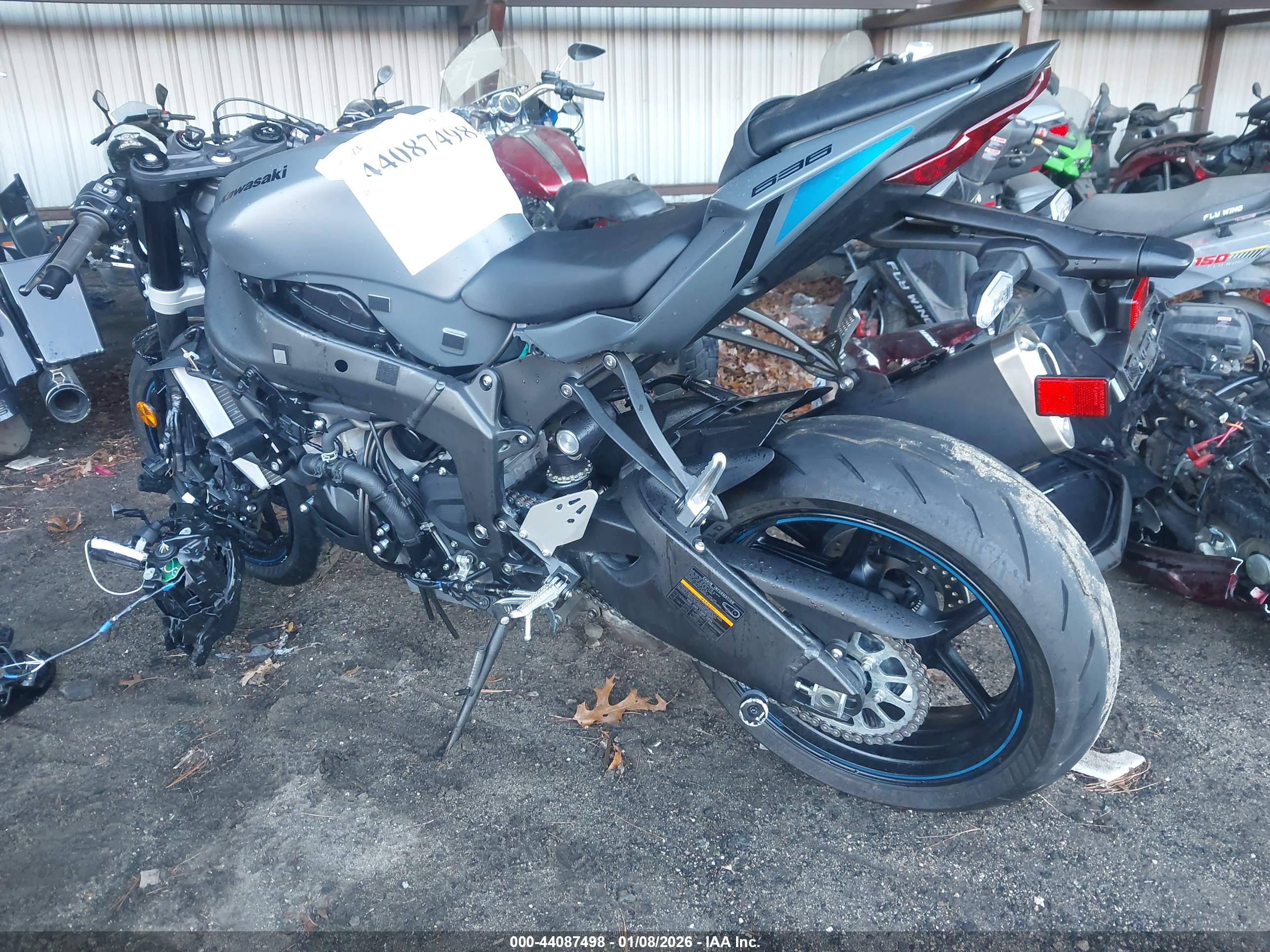 KAWASAKI ZX636 image 3