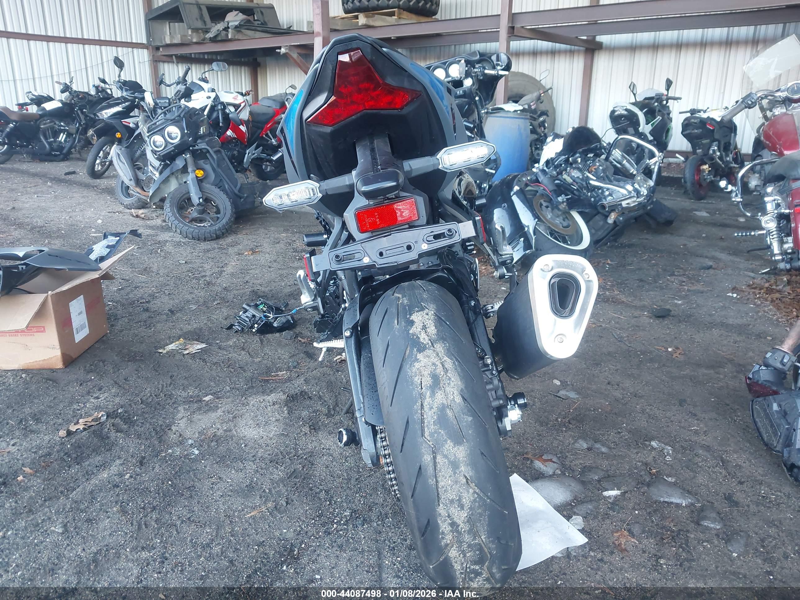 KAWASAKI ZX636 image 6
