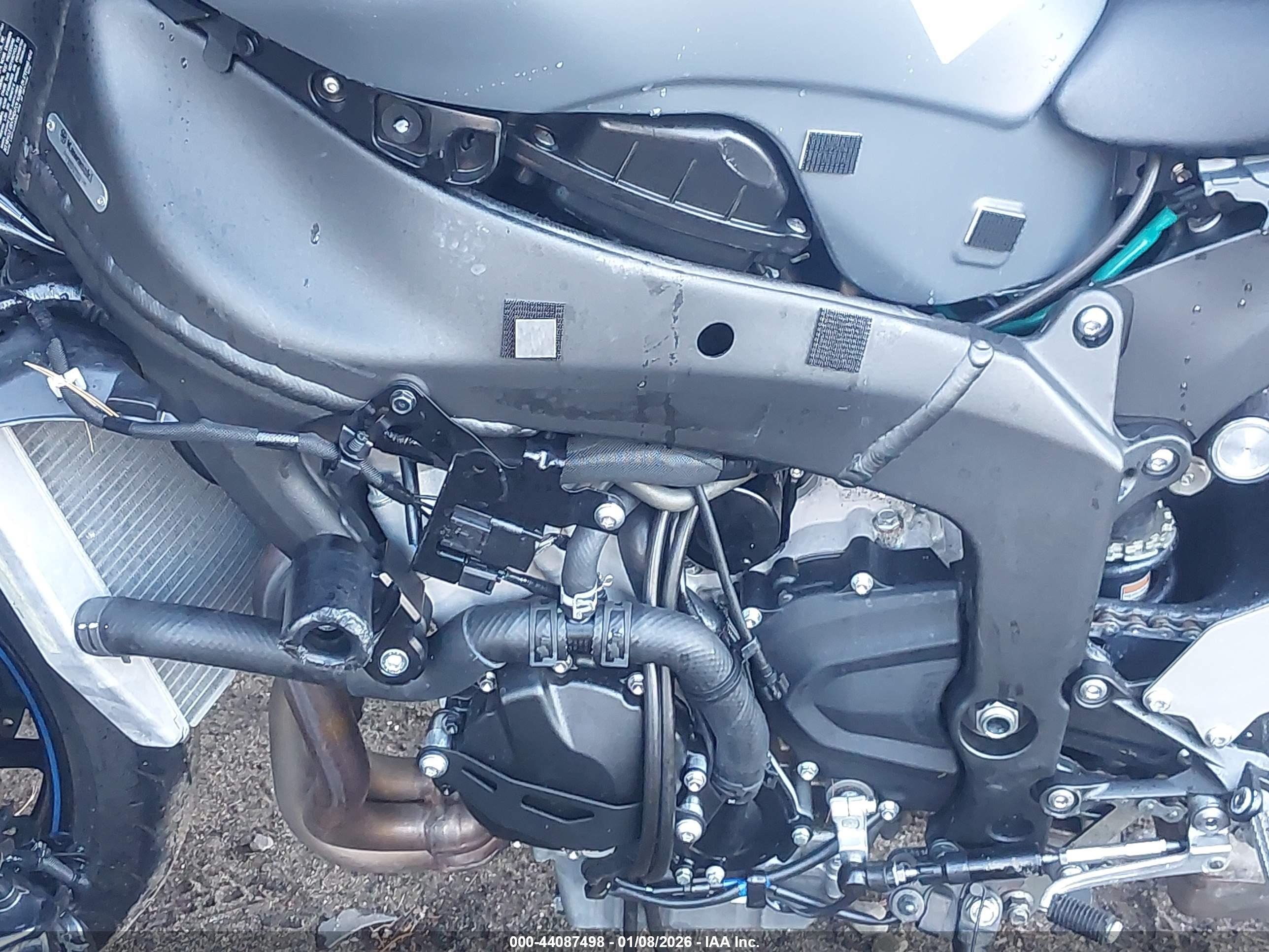KAWASAKI ZX636 image 9
